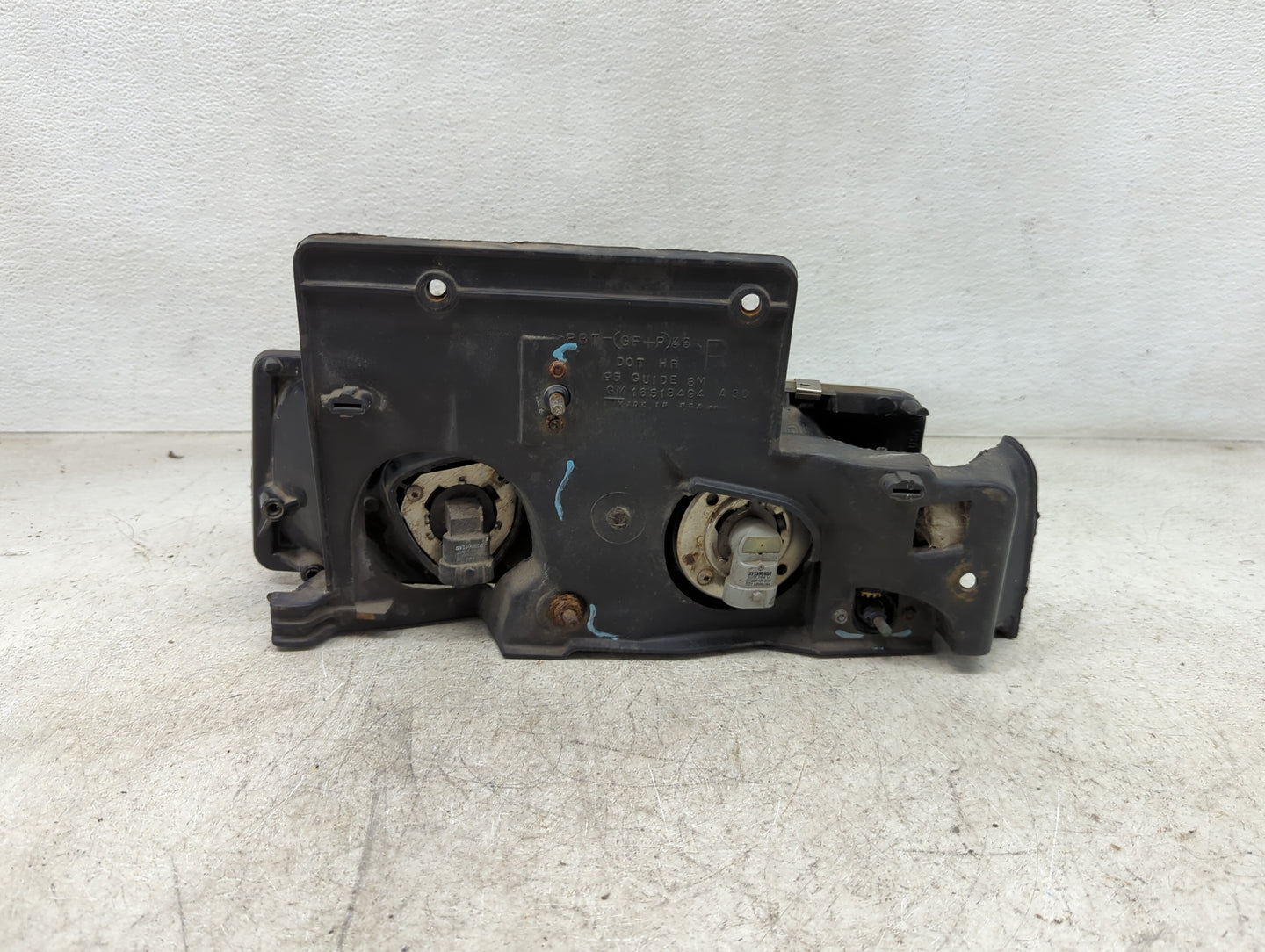 1995-2005 Gmc Safari Passenger Right Oem Head Light Headlight Lamp - Oemusedautoparts1.com