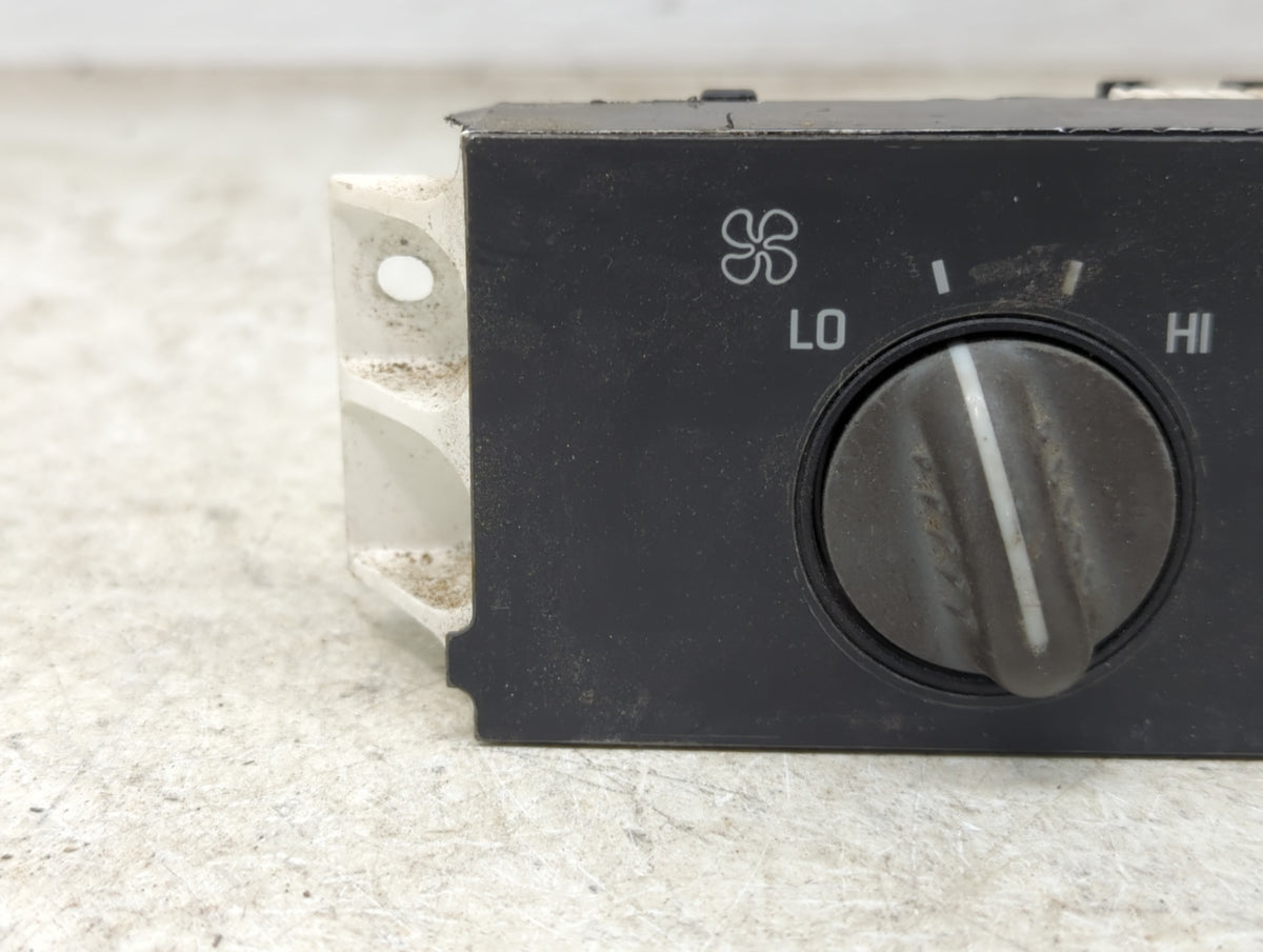 1996-2005 Gmc Safari Climate Control Module Temperature AC/Heater Replacement P/N:16238445 Fits OEM Used Auto Parts - Oemuse