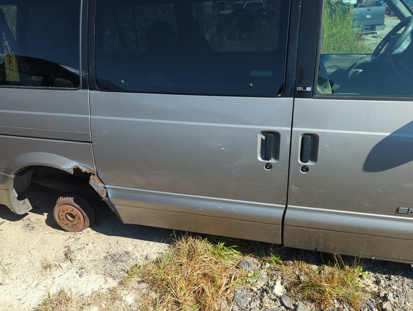 1998-2005 Gmc Safari Passenger Rear Door Oem - Oemusedautoparts1.com