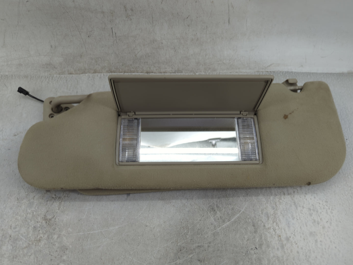 2000-2005 Gmc Safari Sun Visor Shade Replacement Driver Left Mirror Fits Fits 2000 2001 2002 2003 2004 2005 OEM Used Auto Pa