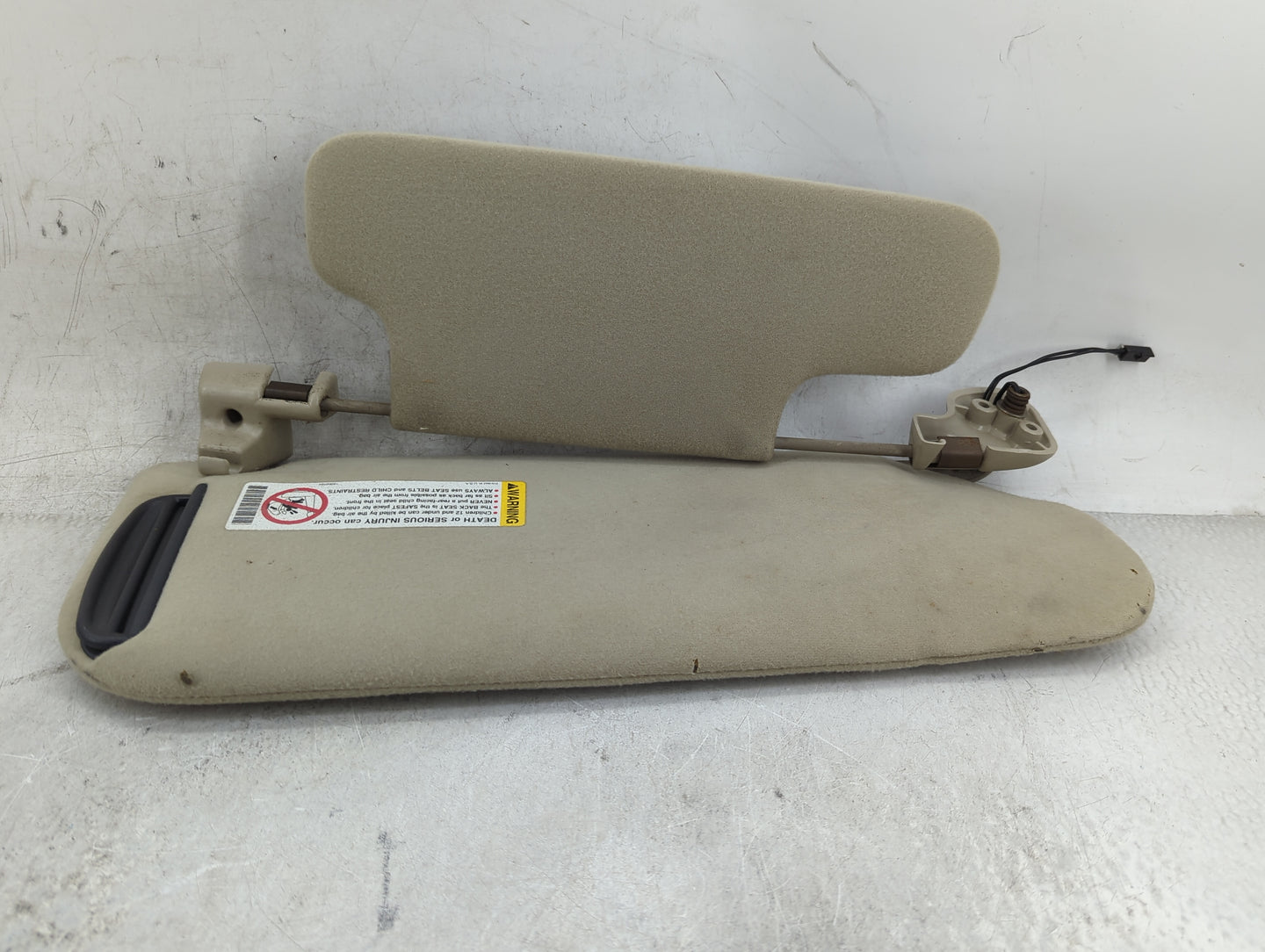 2000-2005 Gmc Safari Sun Visor Shade Replacement Driver Left Mirror Fits Fits 2000 2001 2002 2003 2004 2005 OEM Used Auto Pa