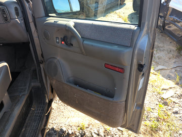 2001 Gmc Safari Front Right Passenger Interior Door Panel Trim - Oemusedautoparts1.com