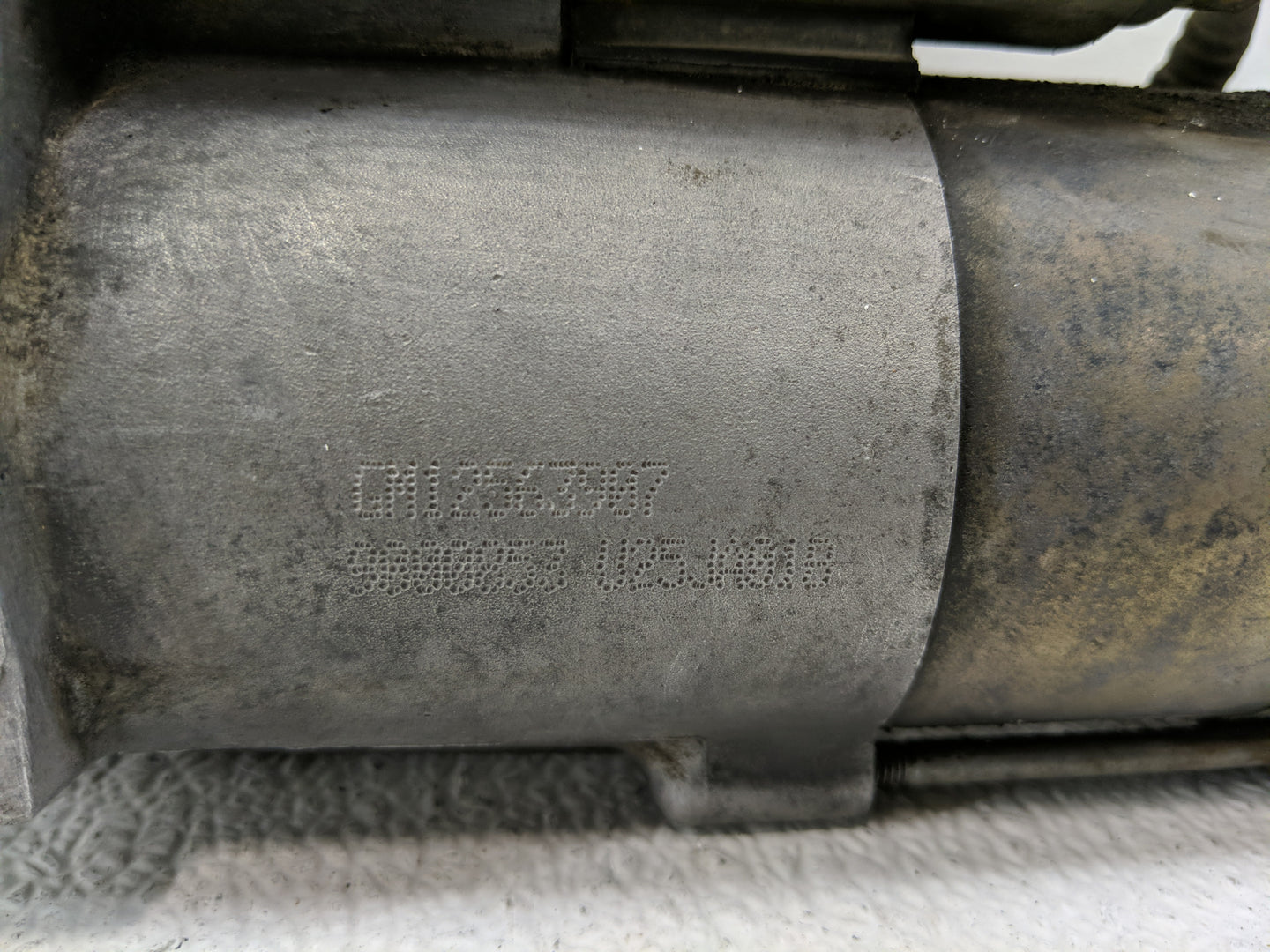 2001-2005 Gmc Sierra 1500 Car Starter Motor Solenoid OEM P/N:12563907 Fits Fits 2000 2001 2002 2003 2004 2005 2006 OEM Used 