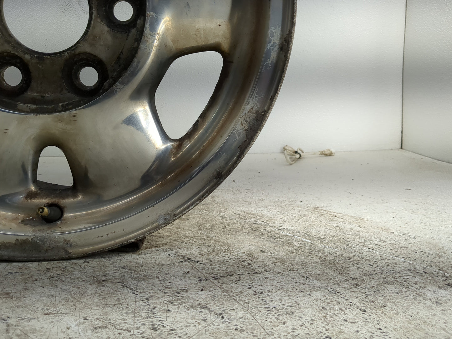 1999-2003 Gmc Sierra 1500 Oem Wheel Rim - Oemusedautoparts1.com