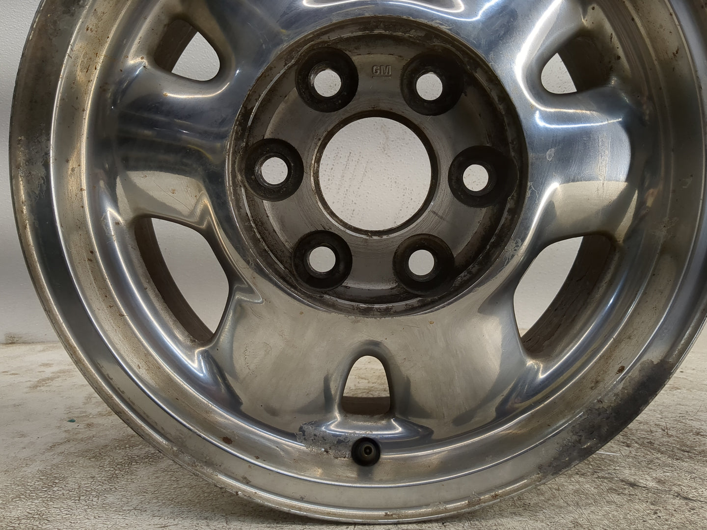 1999-2003 Gmc Sierra 1500 Oem Wheel Rim 1211562 - Oemusedautoparts1.com