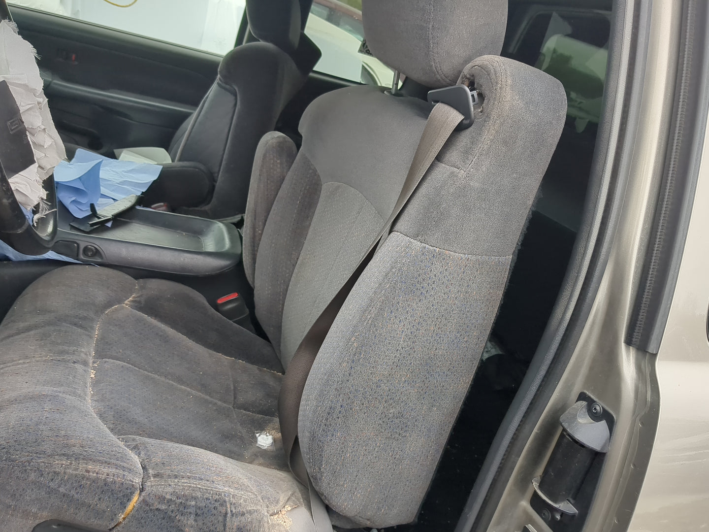 2001 Gmc Sierra 1500 Driver Front Seat Oem - Oemusedautoparts1.com