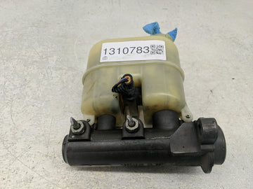 1999-2002 Gmc Sierra 1500 Brake Master Cylinder 1310783 - Oemusedautoparts1.com