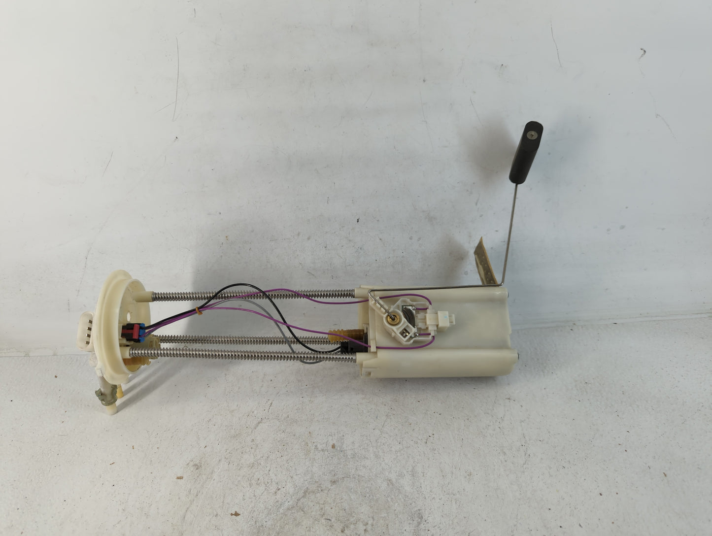 1999-2002 Gmc Sierra 1500 Electrical Gas Fuel Pump Assembly - Oemusedautoparts1.com