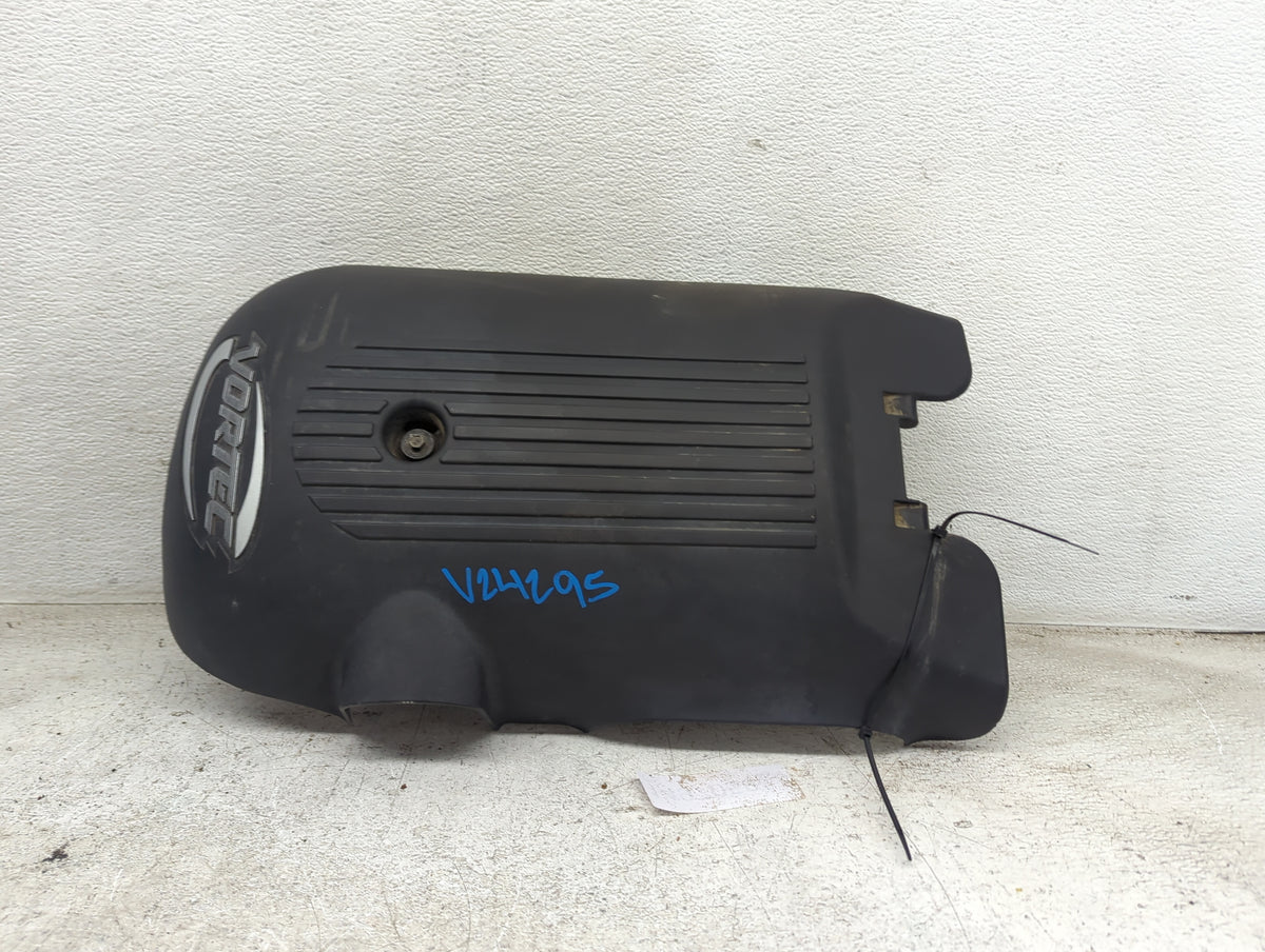 2001 Gmc Yukon Engine Cover Black - Oemusedautoparts1.com