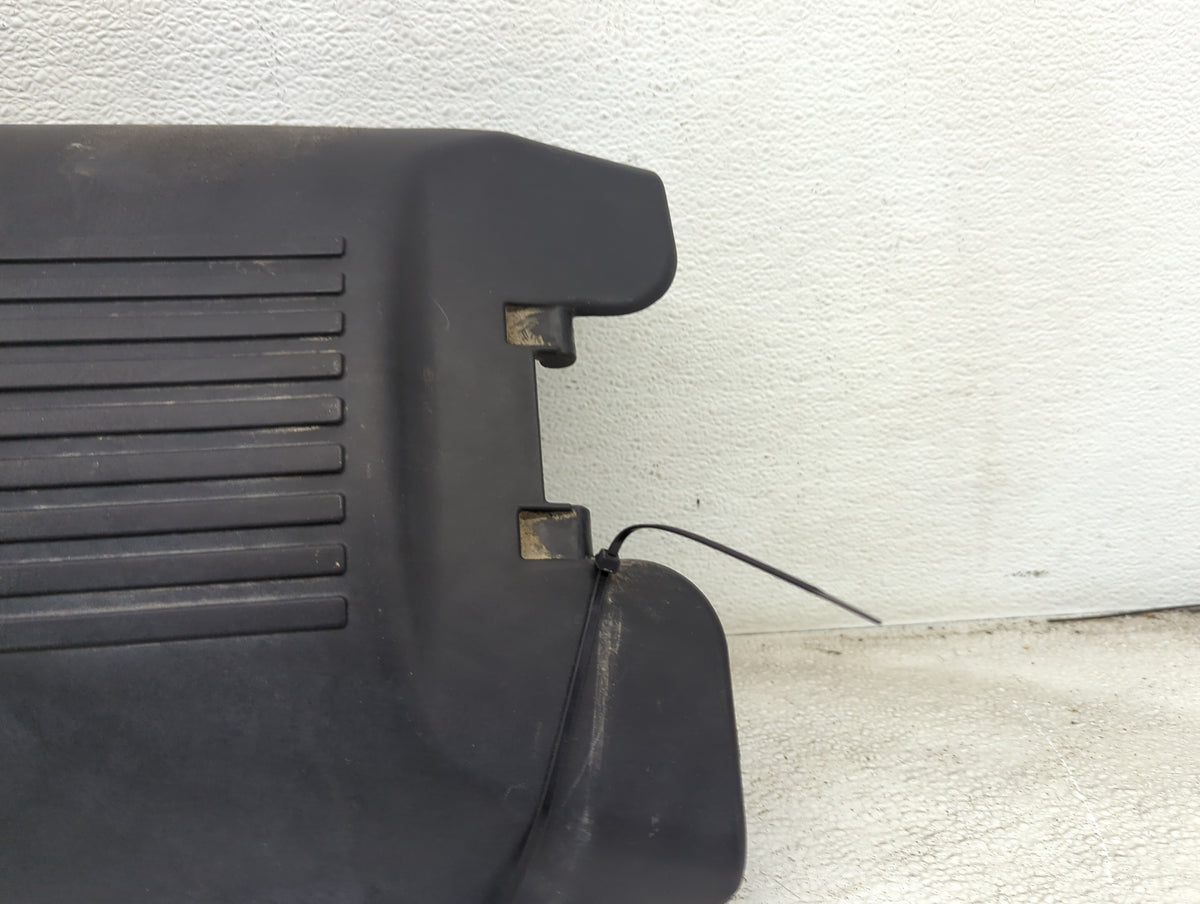 2001 Gmc Yukon Engine Cover Black - Oemusedautoparts1.com