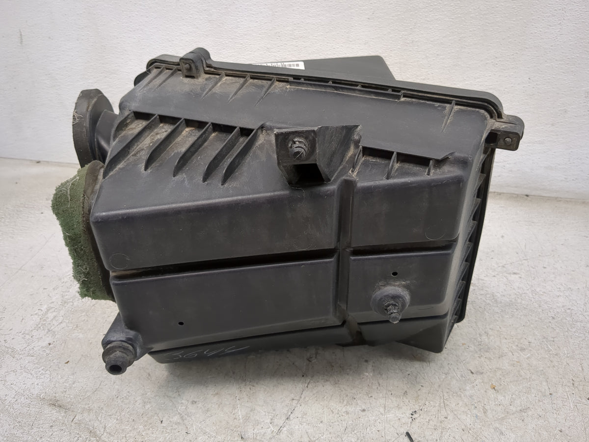2000-2006 Gmc Yukon Air Cleaner Intake-duct Hose Tube 1499647 - Oemusedautoparts1.com