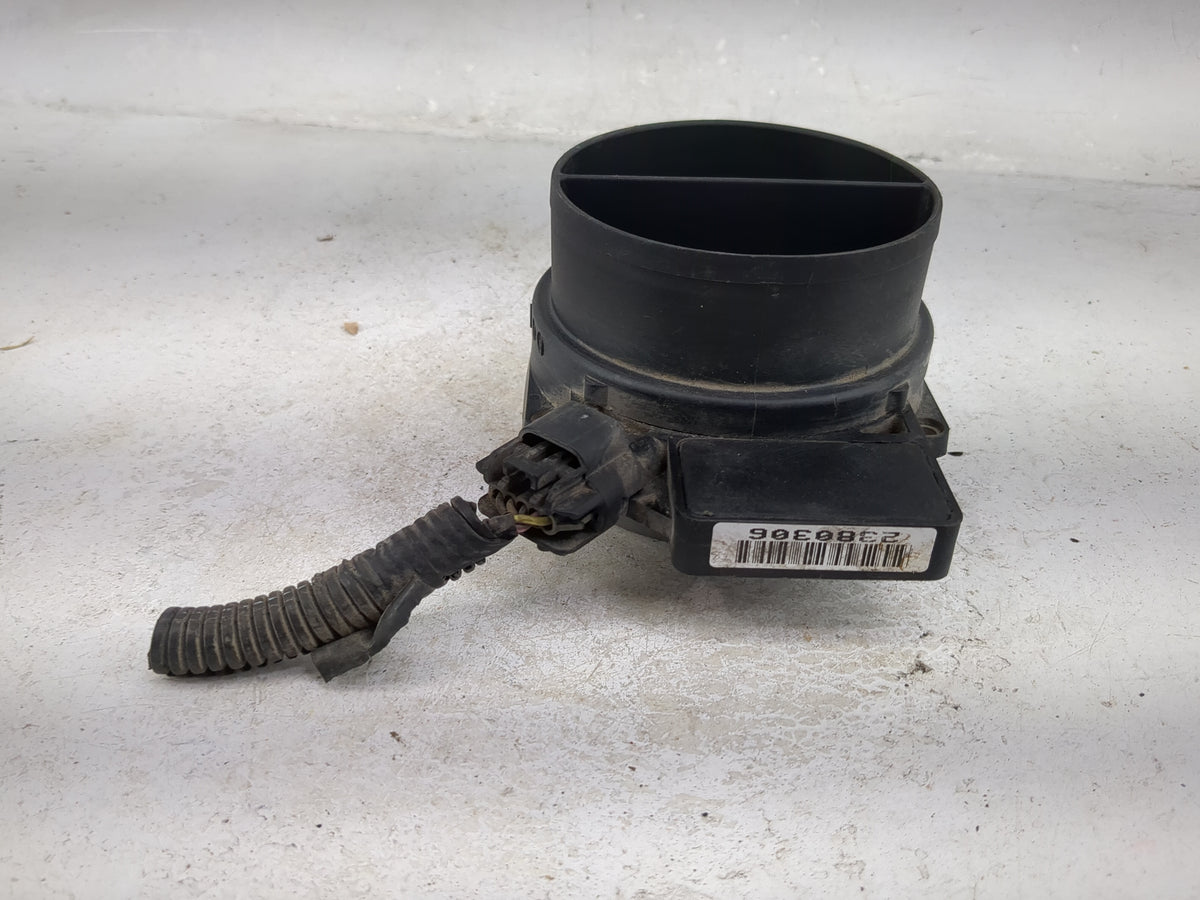 2000-2006 Gmc Yukon Mass Air Flow Meter Maf Sensor 1499923 - Oemusedautoparts1.com