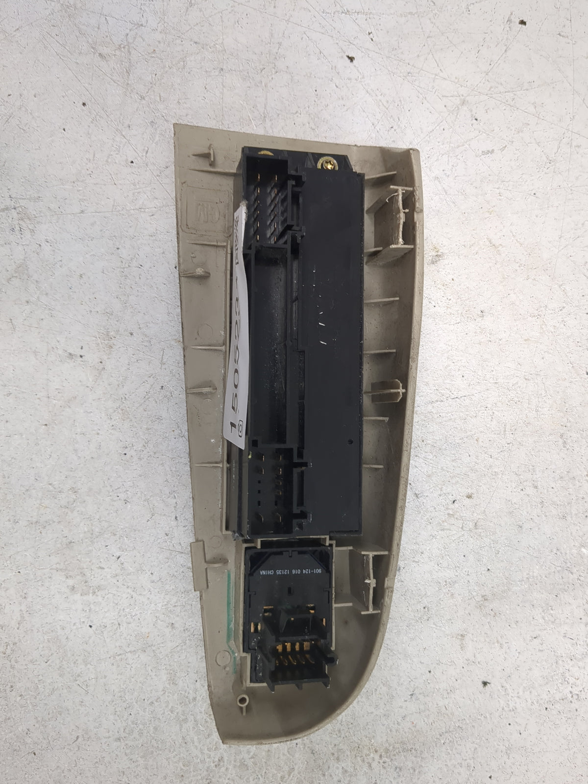 2000-2002 Gmc Yukon Master Power Window Switch Replacement Driver Side Left P/N:901-124 Fits Fits 2000 2001 2002 OEM Used Au