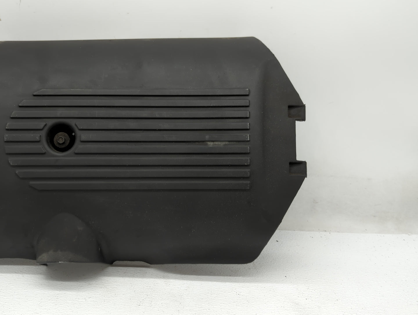 2001 Gmc Yukon Engine Cover - Oemusedautoparts1.com