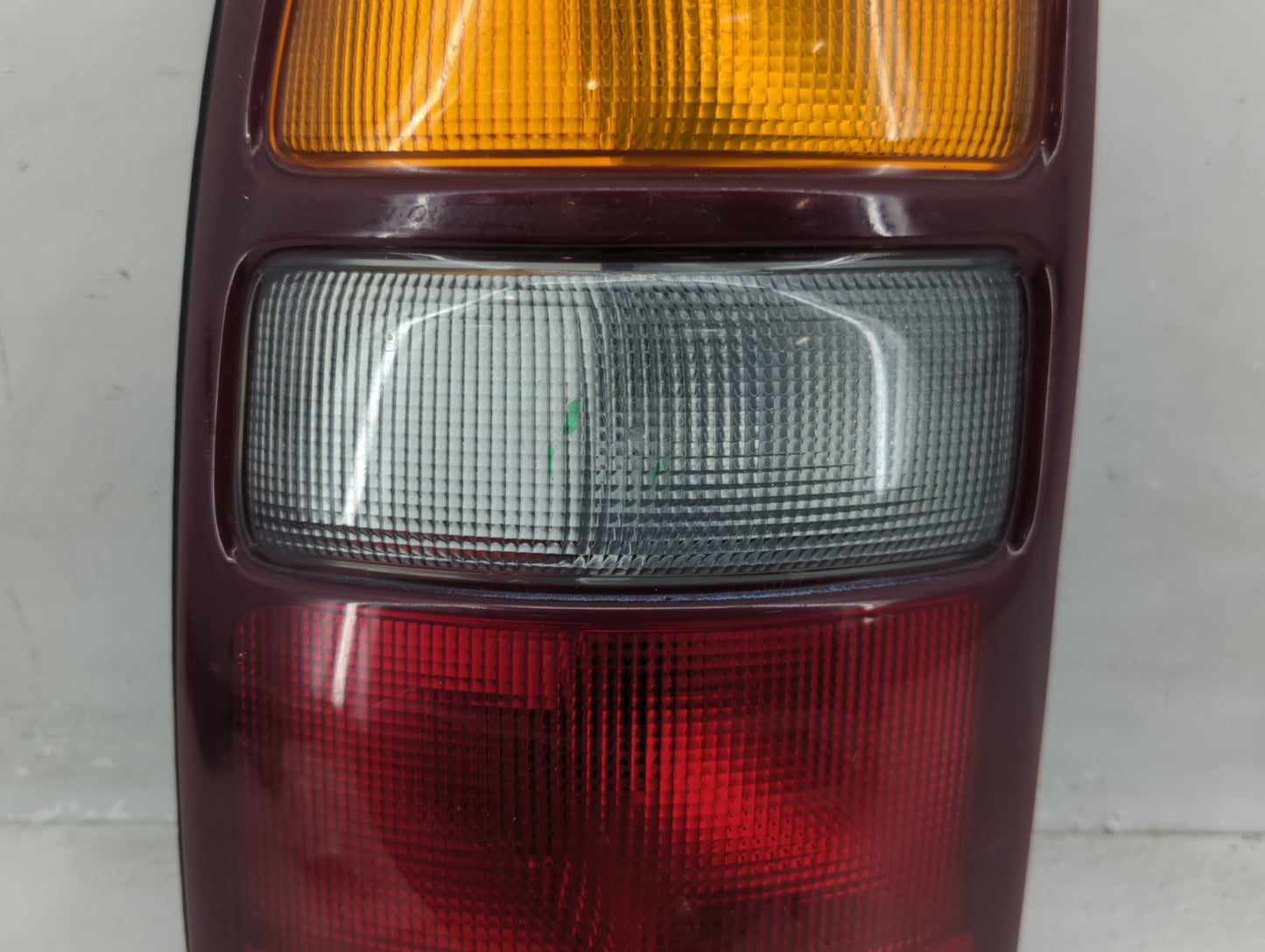 2000-2003 Gmc Yukon Xl 1500 Tail Light Assembly Driver Left OEM P/N:16525375 A Fits Fits 2000 2001 2002 2003 OEM Used Auto P