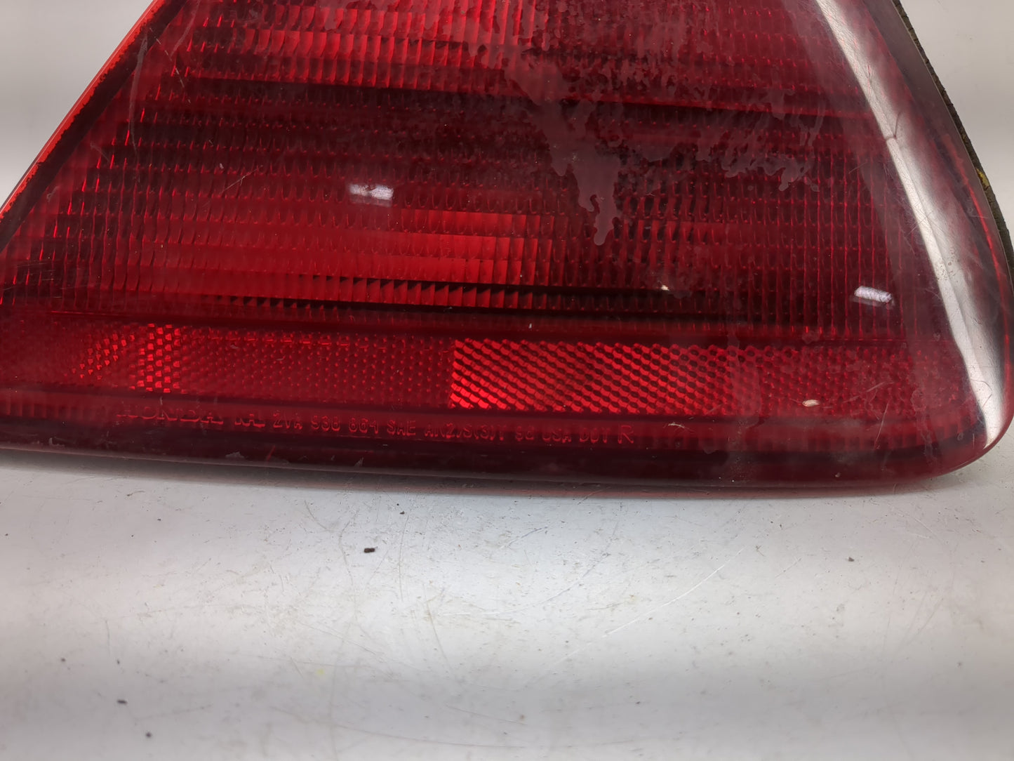 1998-2002 Honda Accord Tail Light Assembly Passenger Right OEM P/N:2VA 938 864 Fits Fits 1998 1999 2000 2001 2002 OEM Used A