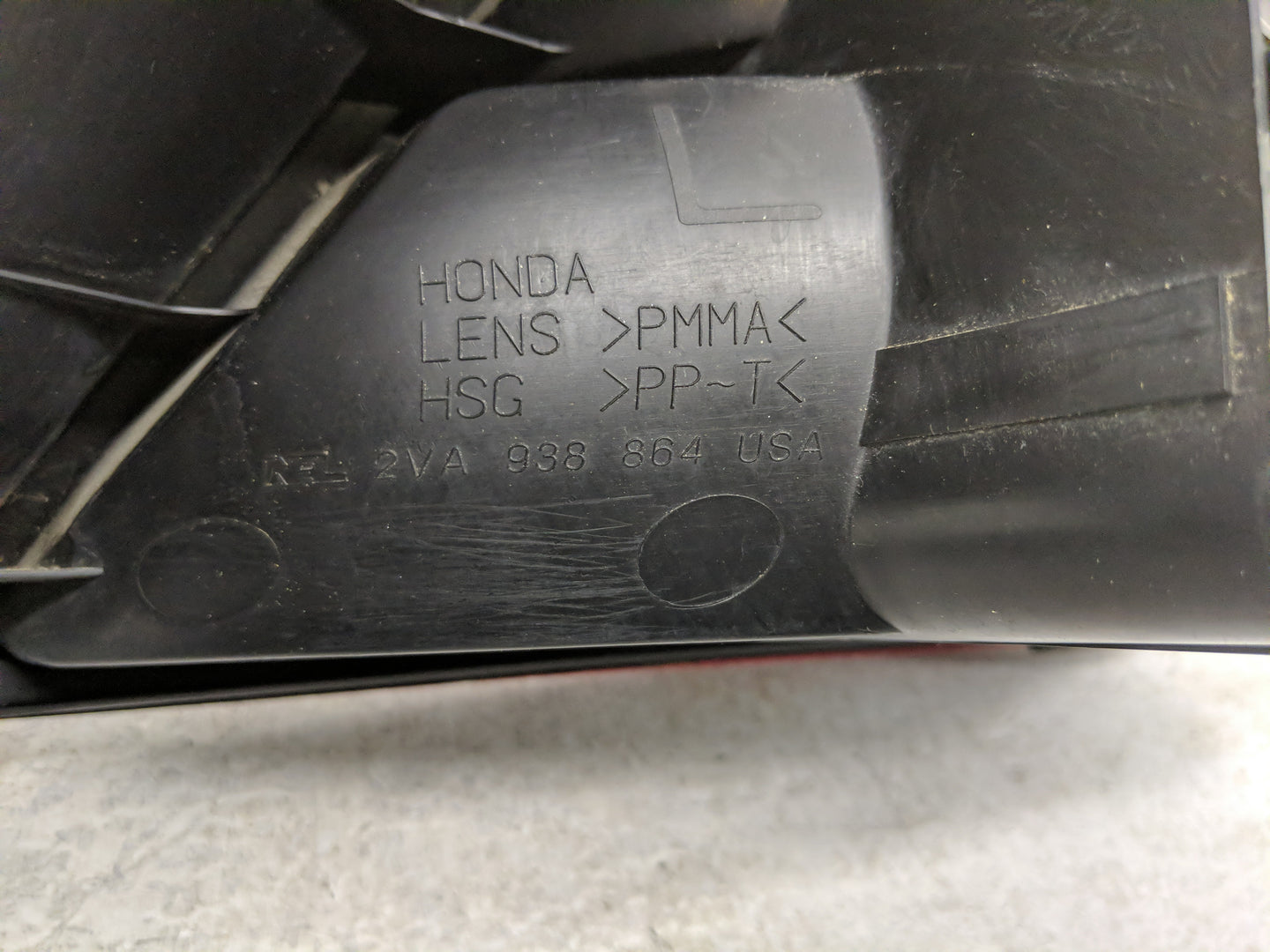 1998-2002 Honda Accord Tail Light Assembly Driver Left OEM P/N:2VA 938 864 Fits Fits 1998 1999 2000 2001 2002 OEM Used Auto 