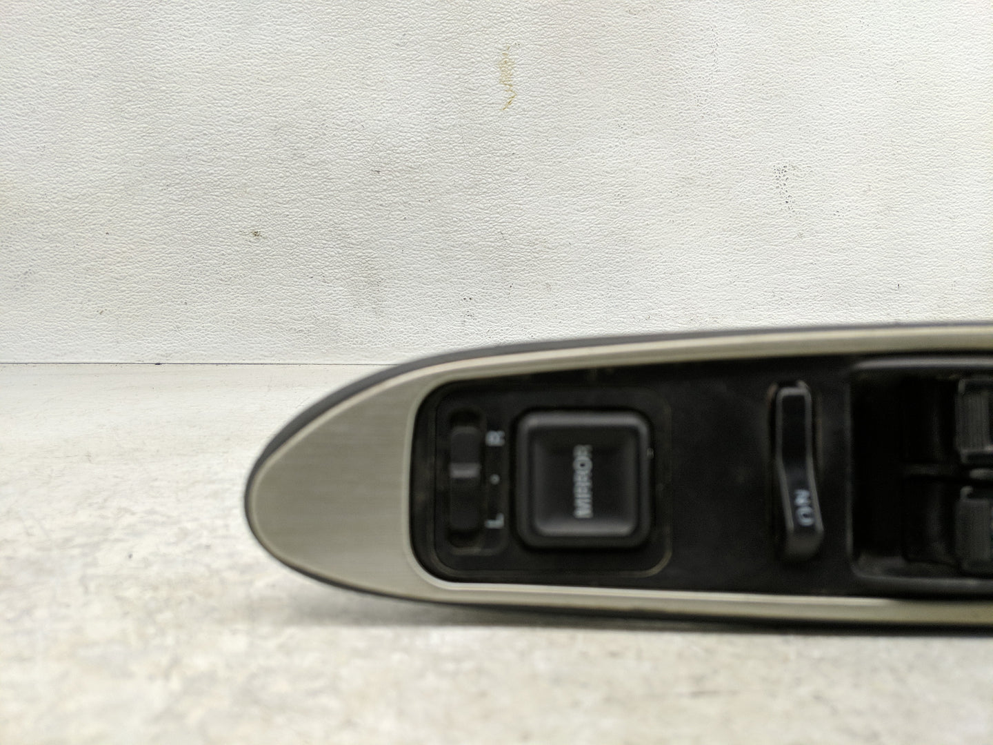 2001-2002 Honda Accord Master Power Window Switch Replacement Driver Side Left Fits Fits 2001 2002 OEM Used Auto Parts - Oem