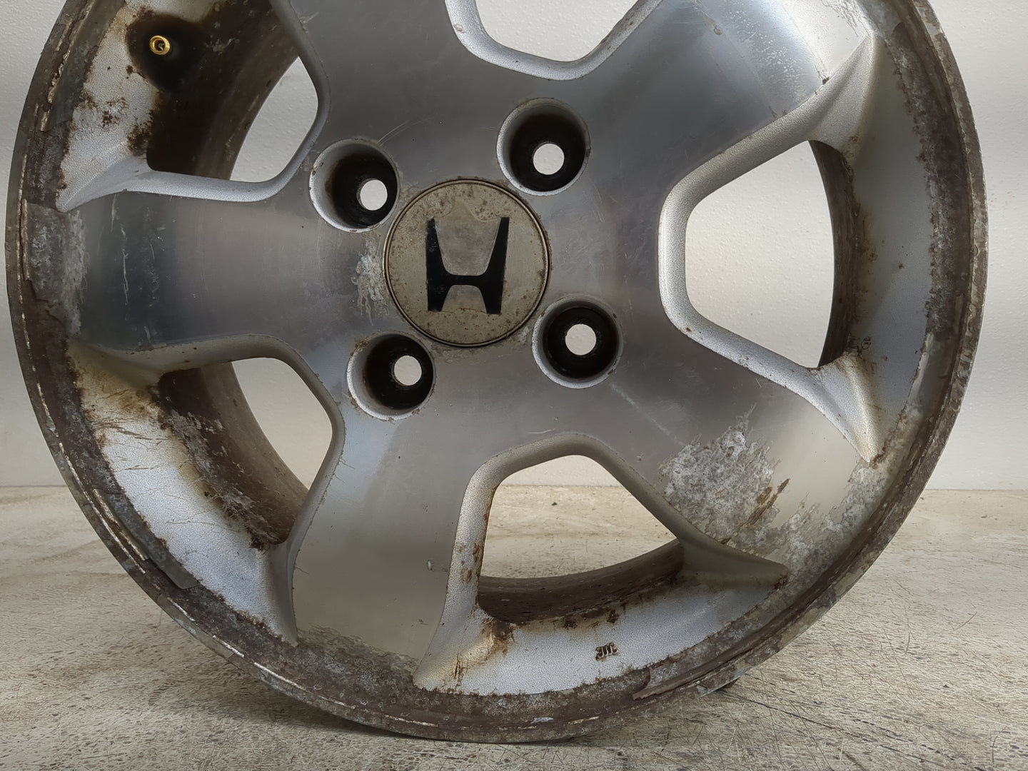 2001-2002 Honda Accord Oem Wheel Rim 1282285 - Oemusedautoparts1.com