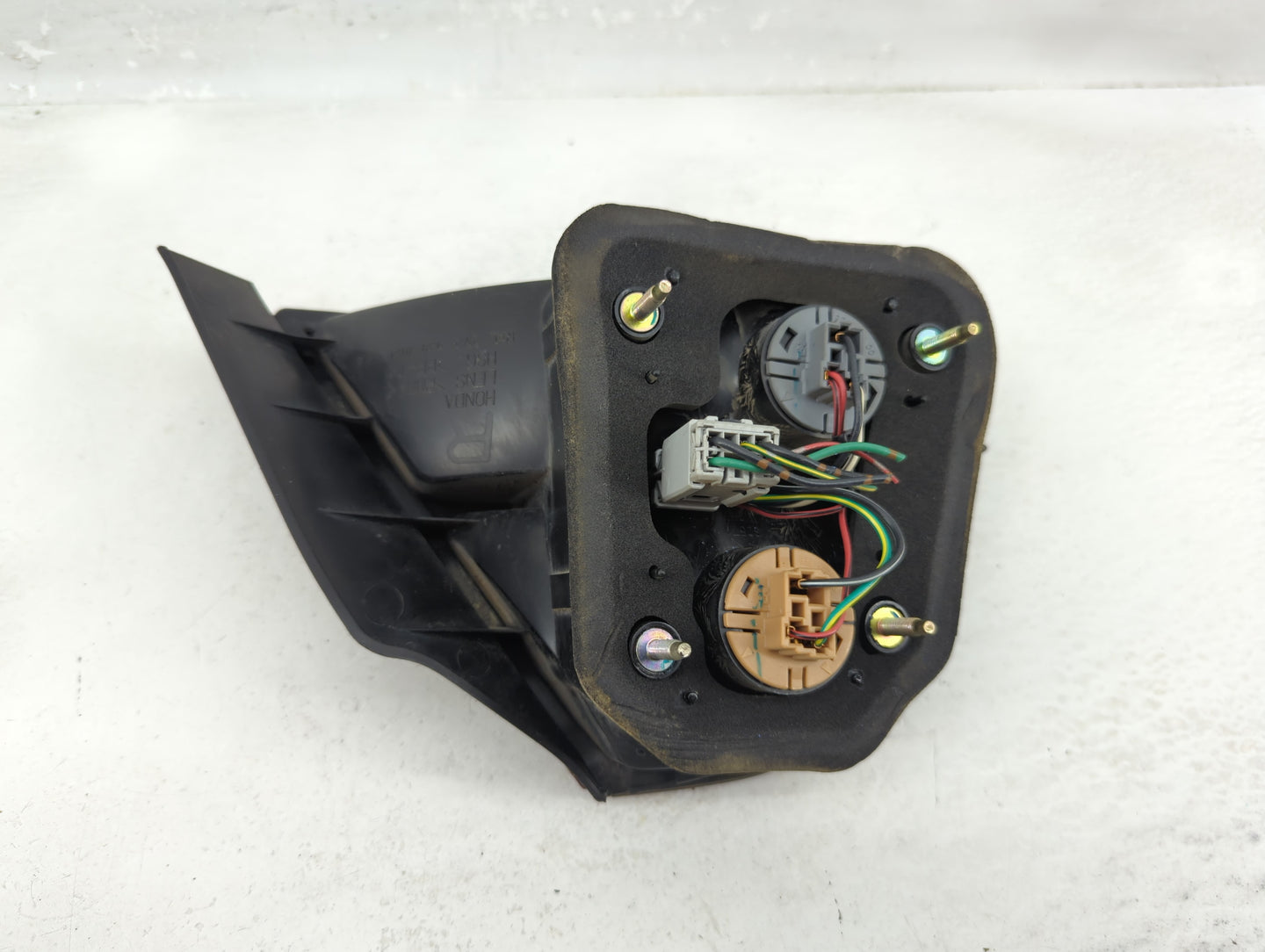 1998-2002 Honda Accord Tail Light Assembly Passenger Right OEM P/N:2VA 938 864 Fits Fits 1998 1999 2000 2001 2002 OEM Used A