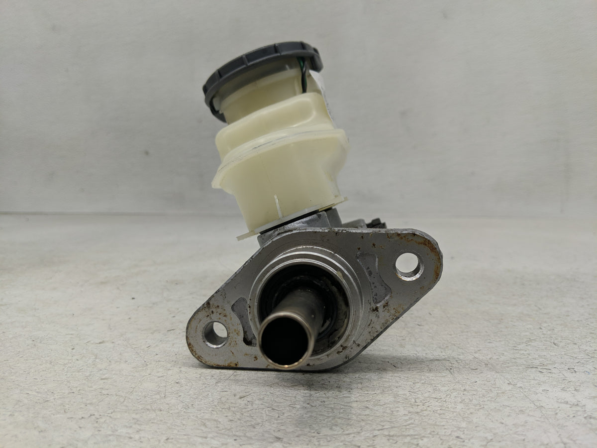 2001-2002 Honda Accord Brake Master Cylinder - Oemusedautoparts1.com