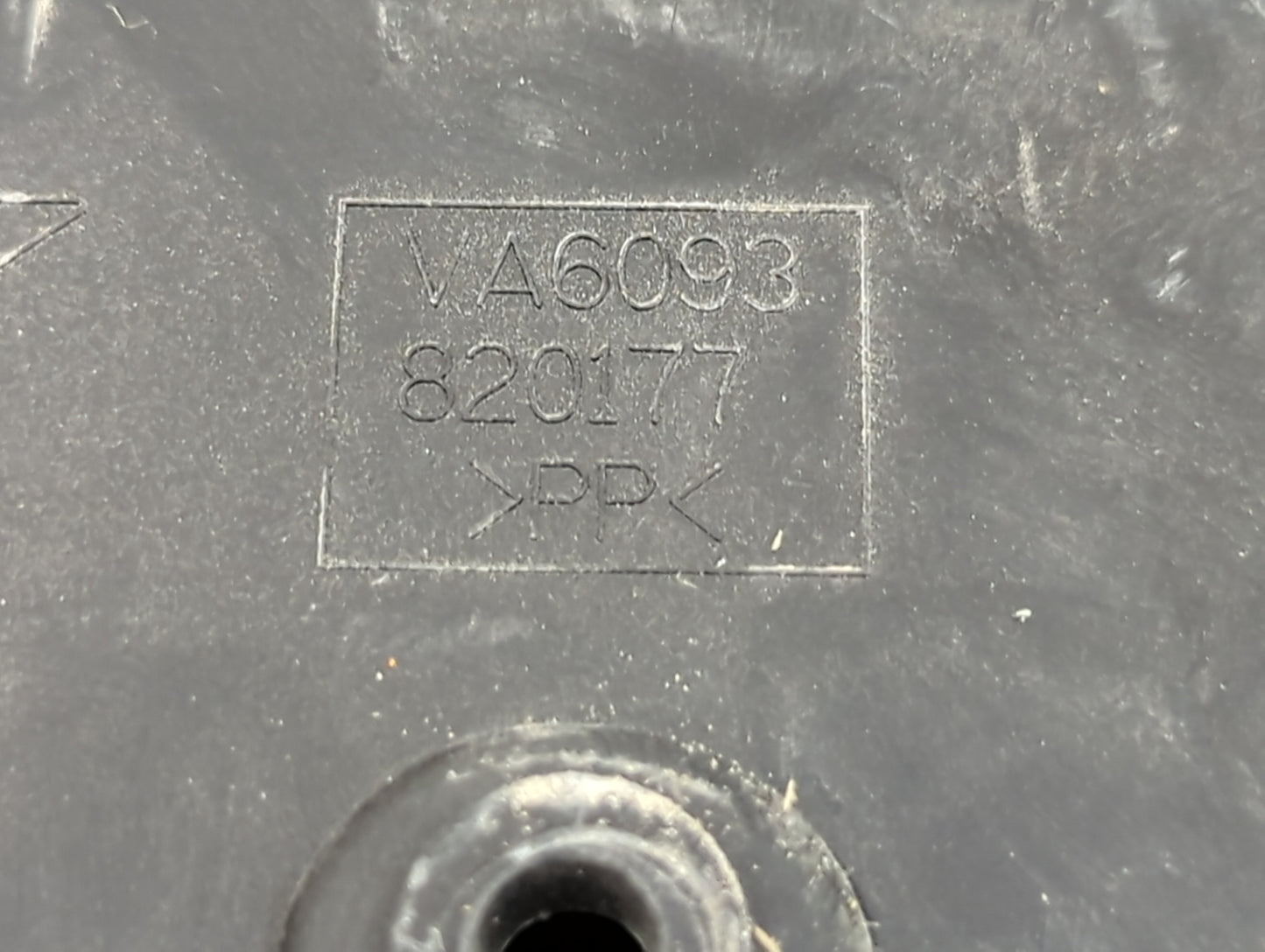 1998-2002 Honda Accord Overhead Roof Console 1430088 - Oemusedautoparts1.com