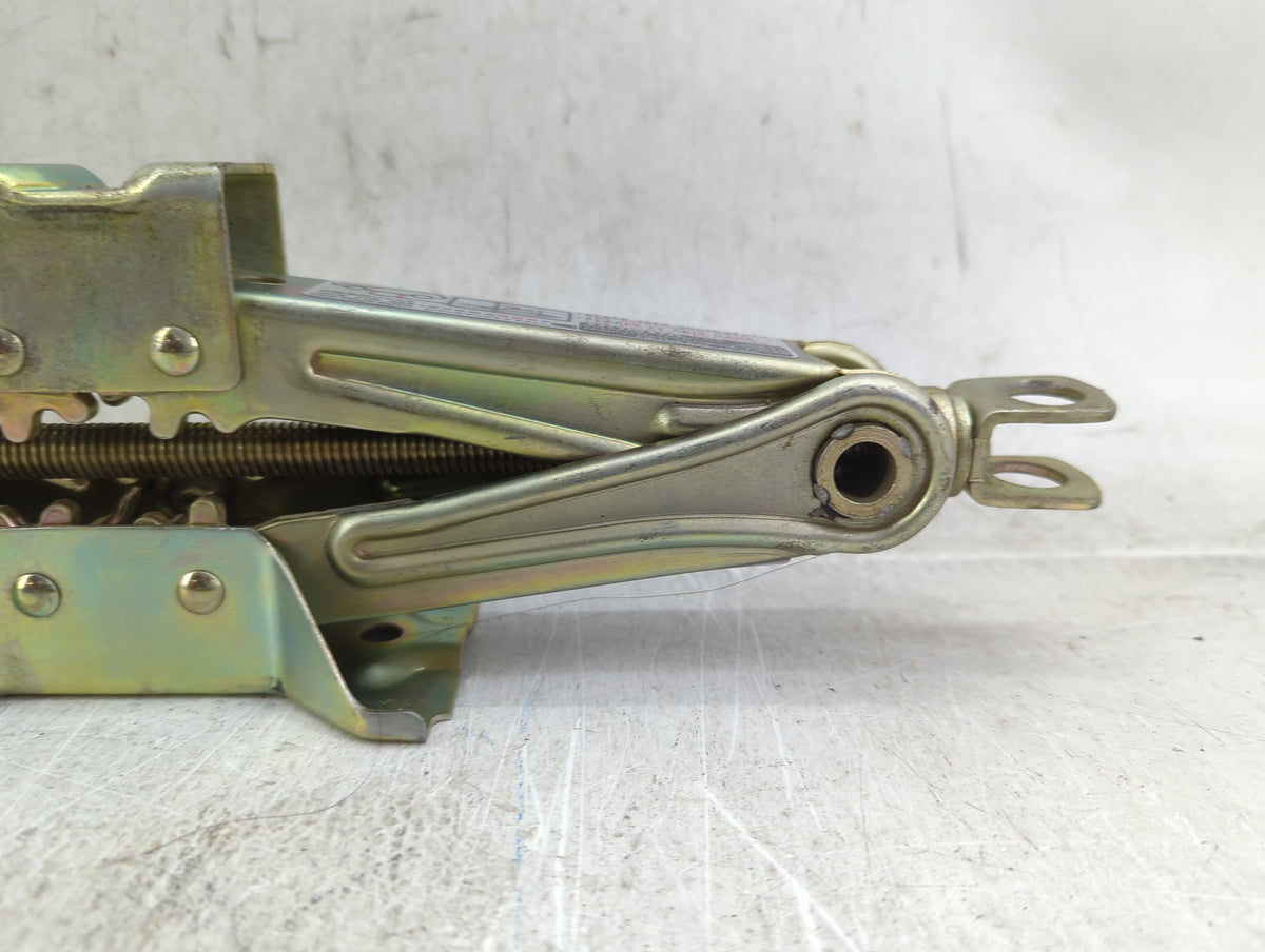 2001 Honda Accord Spare Scissor Car Jack 1431841 - Oemusedautoparts1.com