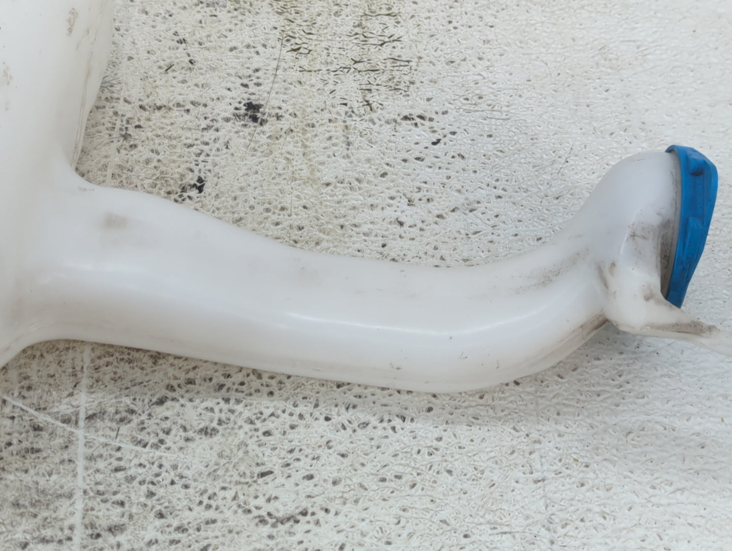 1998-2002 Honda Accord Windshield Washer Fluid Reservoir Bottle Oem - Oemusedautoparts1.com