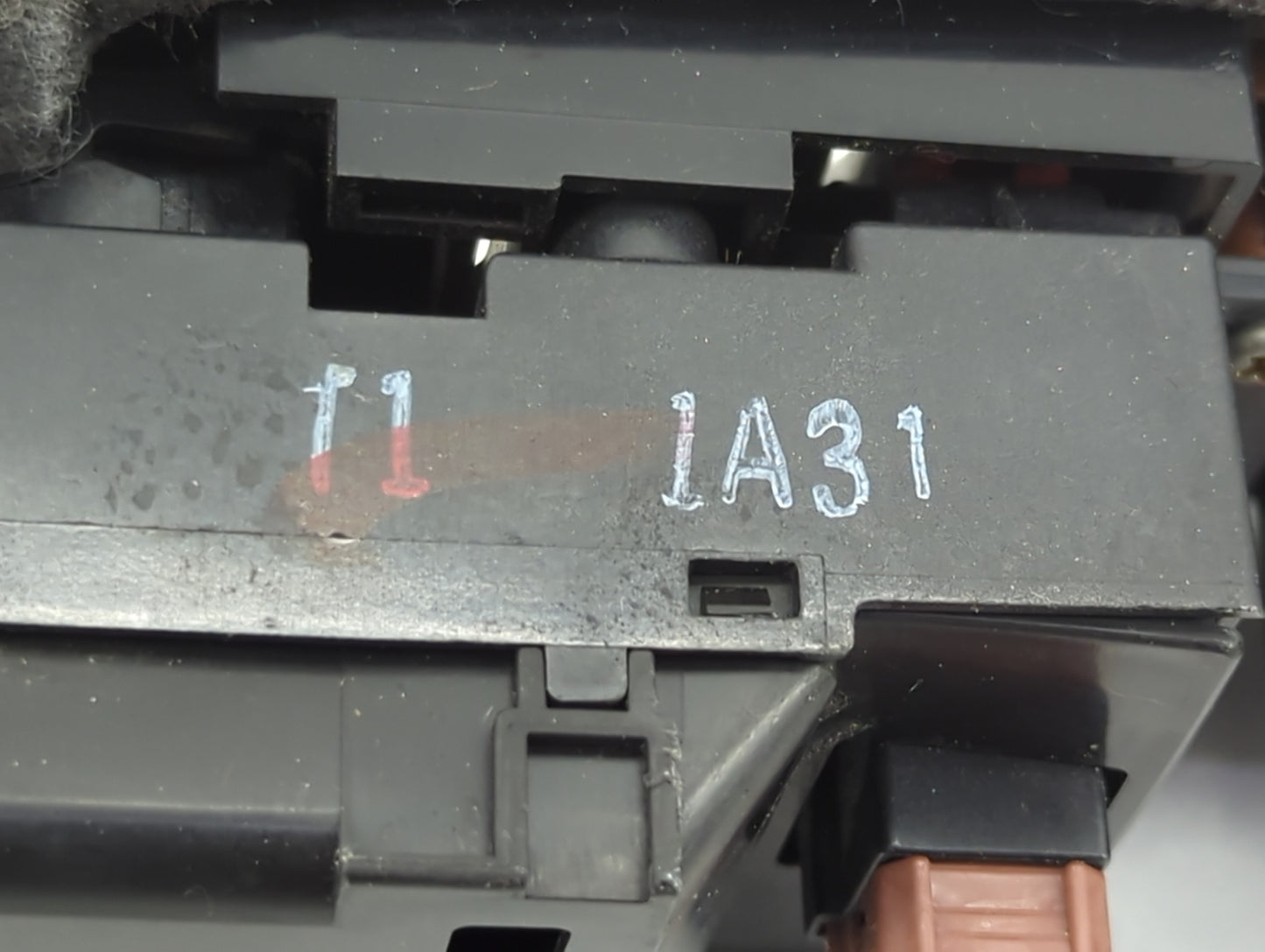1998-2002 Honda Accord Master Power Window Switch Replacement Driver Side Left P/N:T1 1A31 Fits OEM Used Auto Parts - Oemuse