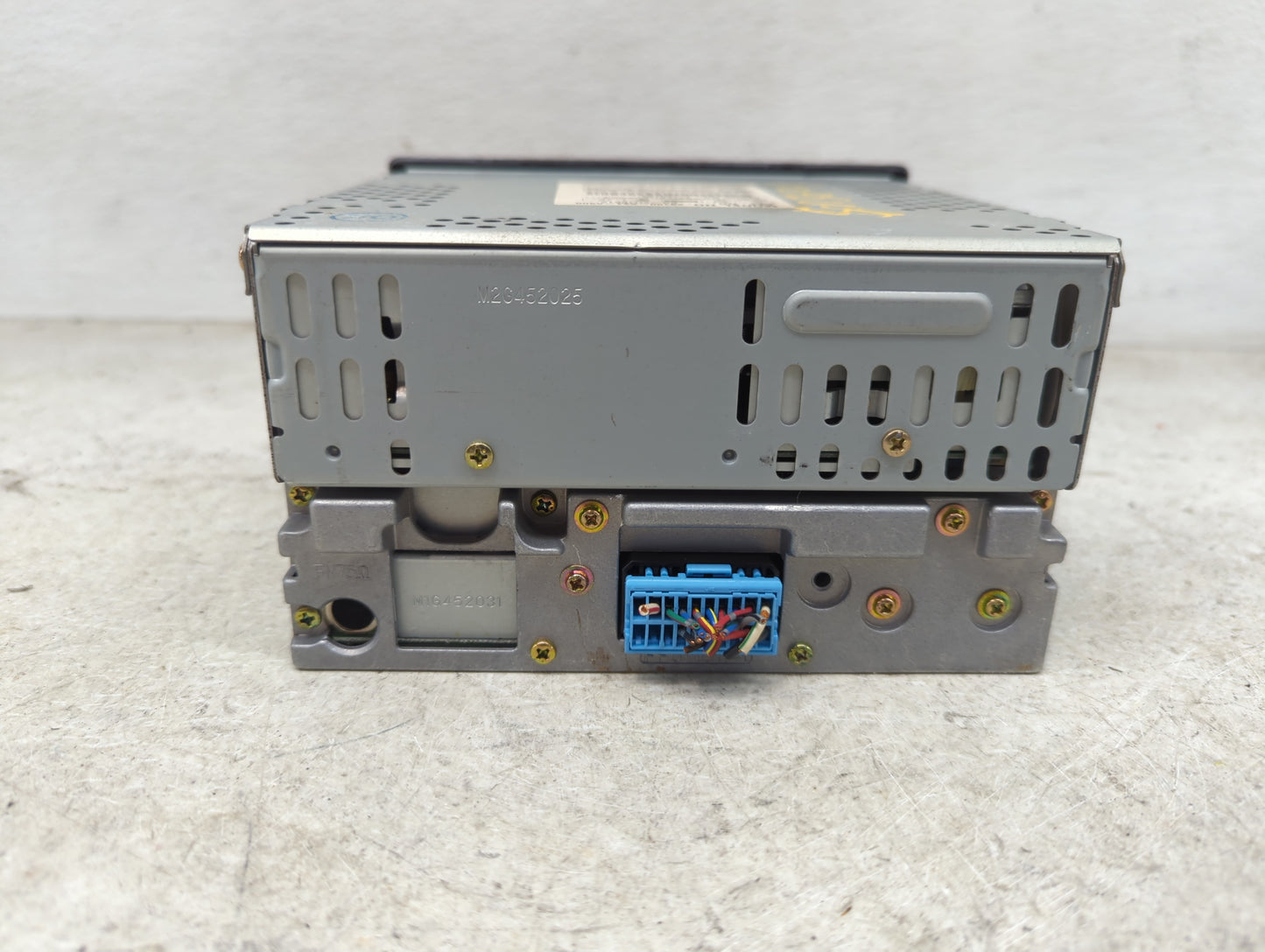 2001-2002 Honda Accord Radio AM FM Cd Player Receiver Replacement P/N:39100-S84-A300 CQ-EH1061Z Fits Fits 2001 2002 OEM Used