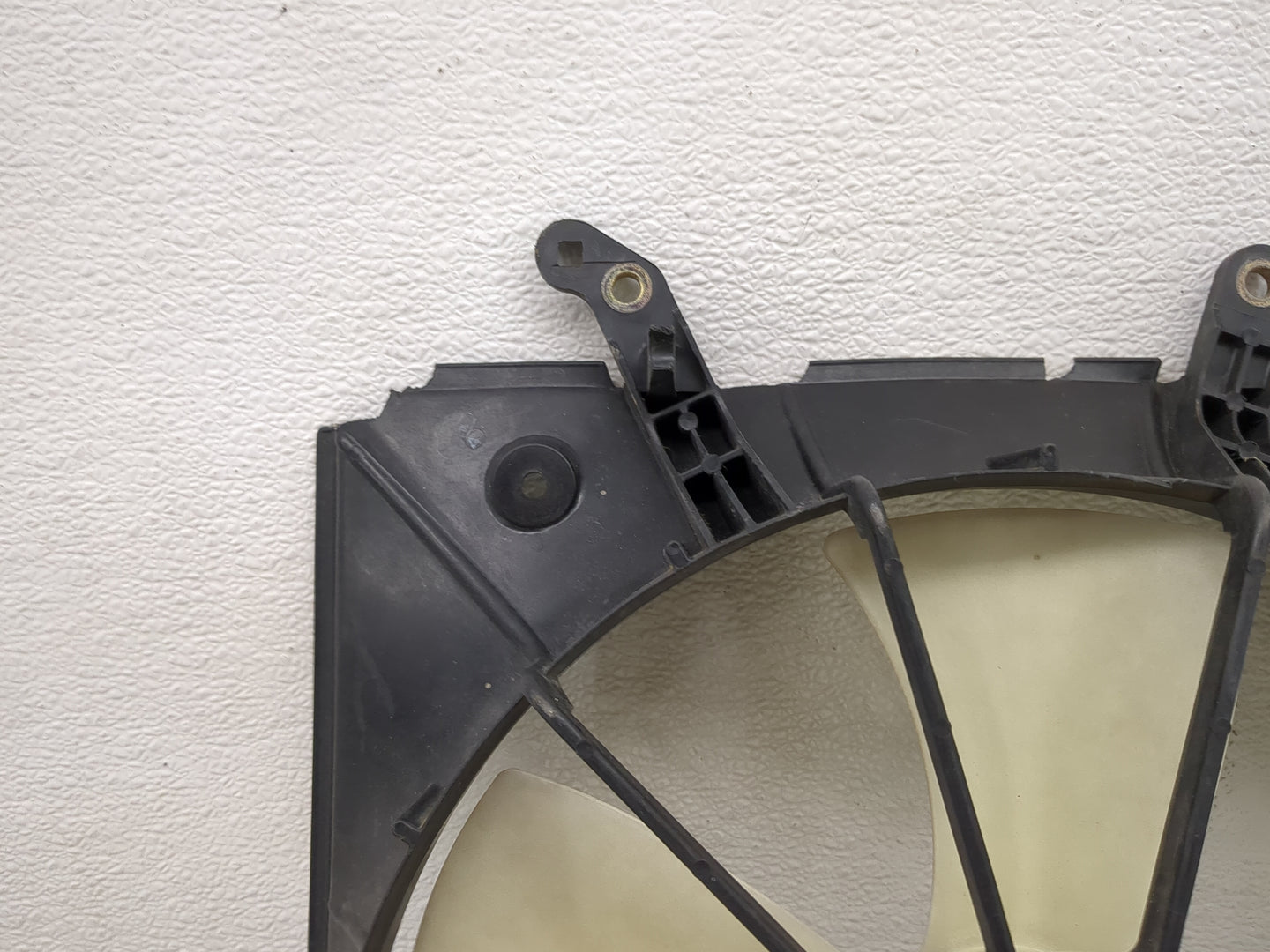 1998-2002 Honda Accord Electric Radiator Cooling Fan Motor Assembly - Oemusedautoparts1.com