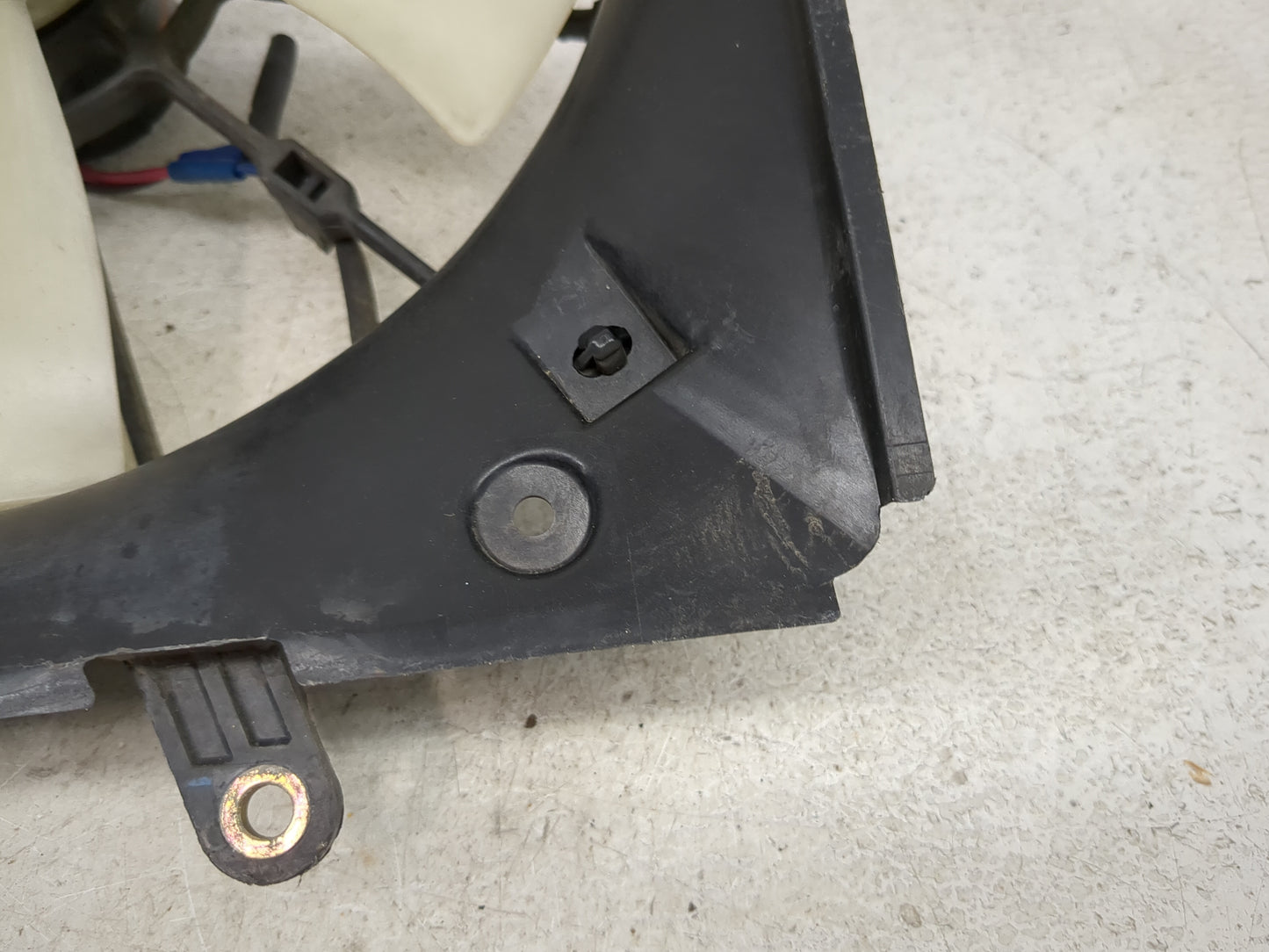 1998-2002 Honda Accord Electric Radiator Cooling Fan Motor Assembly - Oemusedautoparts1.com