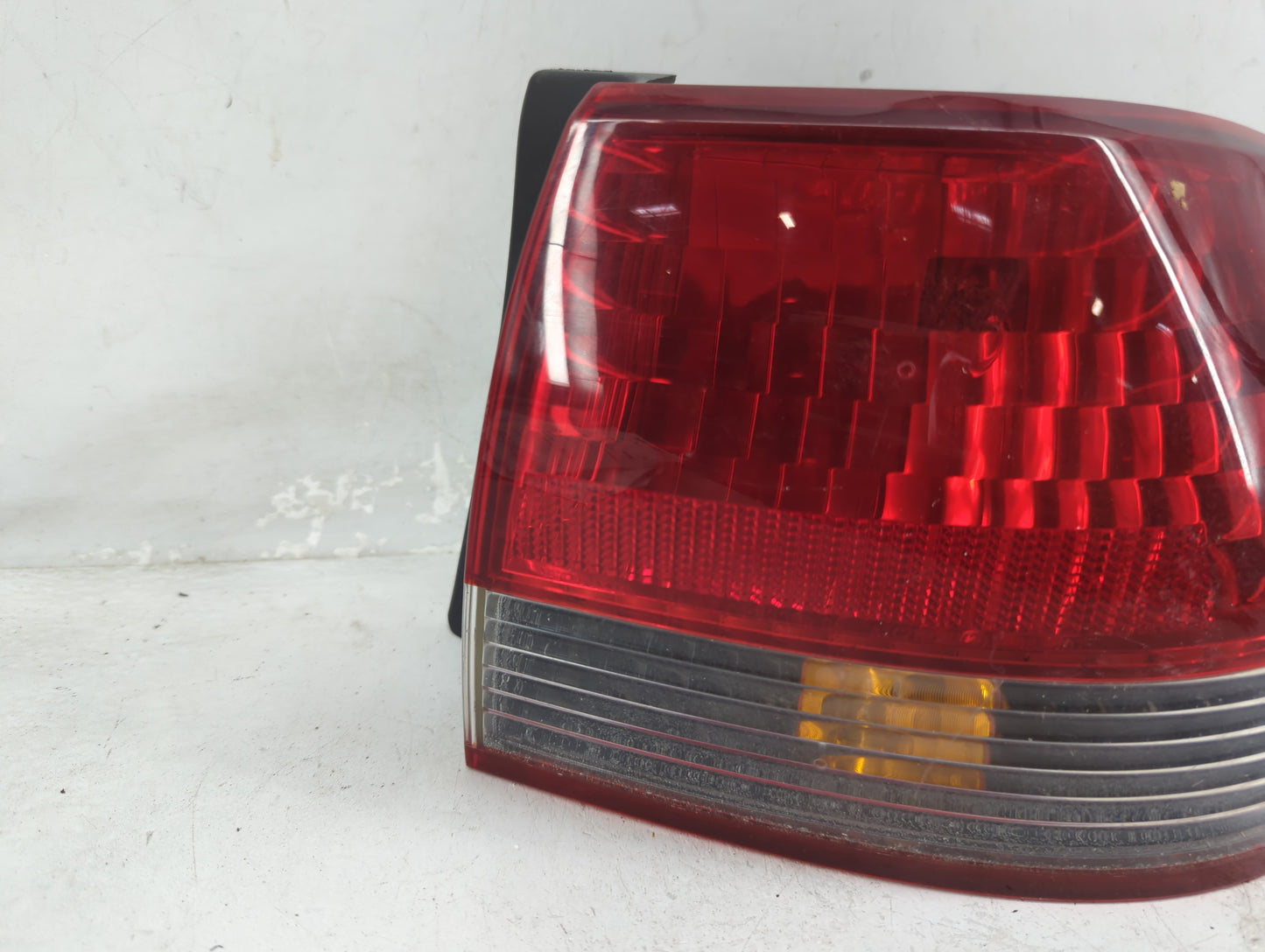 2001-2002 Honda Accord Tail Light Assembly Driver Left OEM P/N:PP-TD20 Fits Fits 2001 2002 OEM Used Auto Parts - Oemusedauto