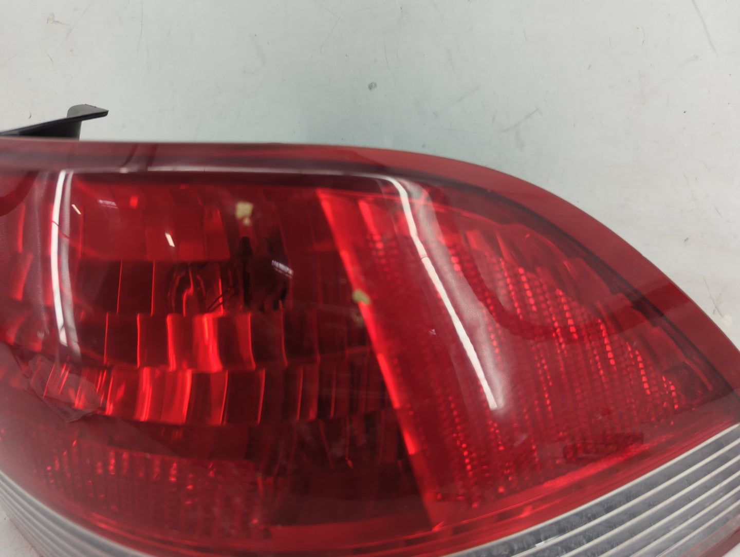 2001-2002 Honda Accord Tail Light Assembly Driver Left OEM P/N:PP-TD20 Fits Fits 2001 2002 OEM Used Auto Parts - Oemusedauto