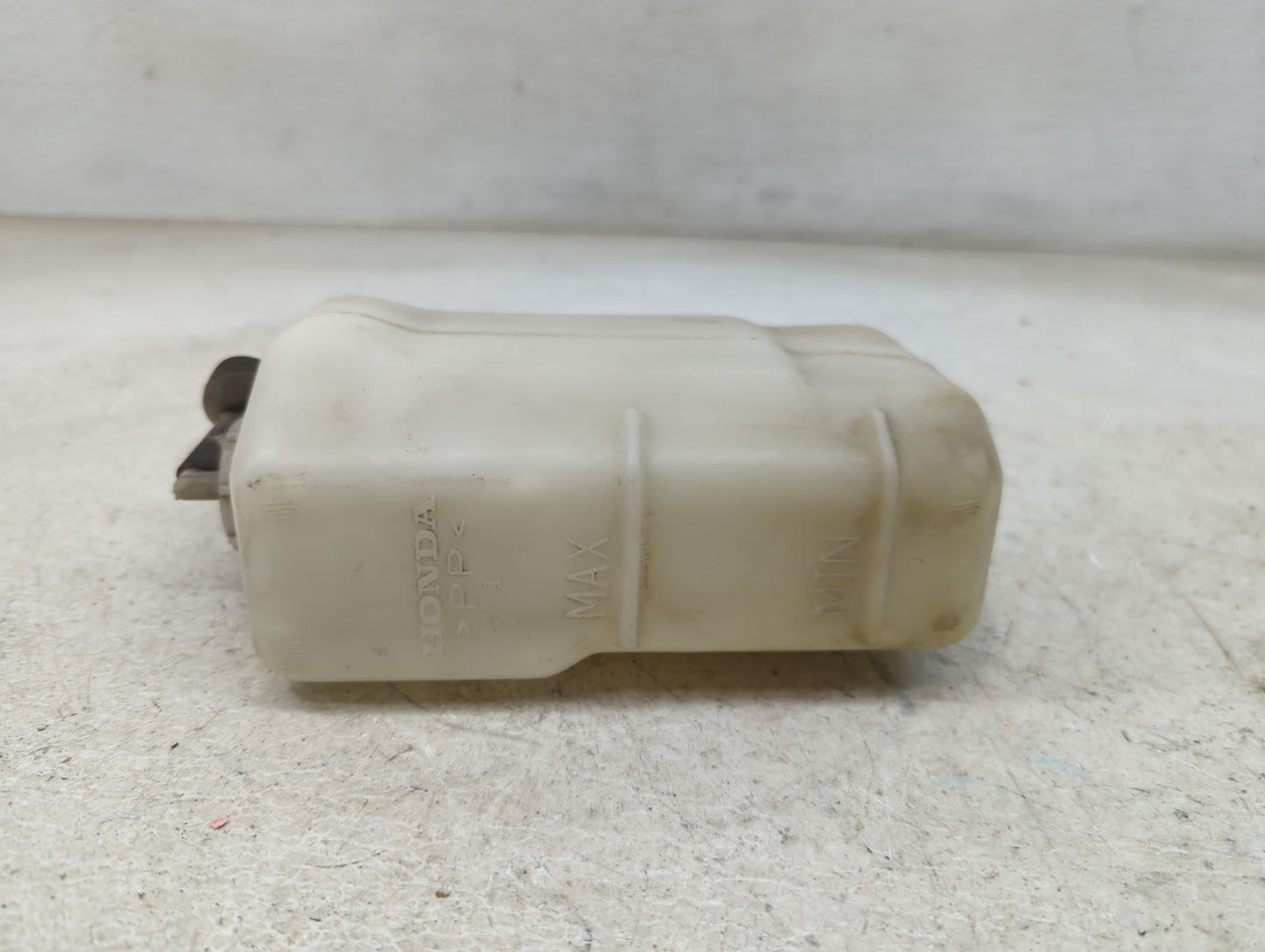 2001 Honda Accord Windshield Washer Fluid Reservoir Bottle Oem - Oemusedautoparts1.com