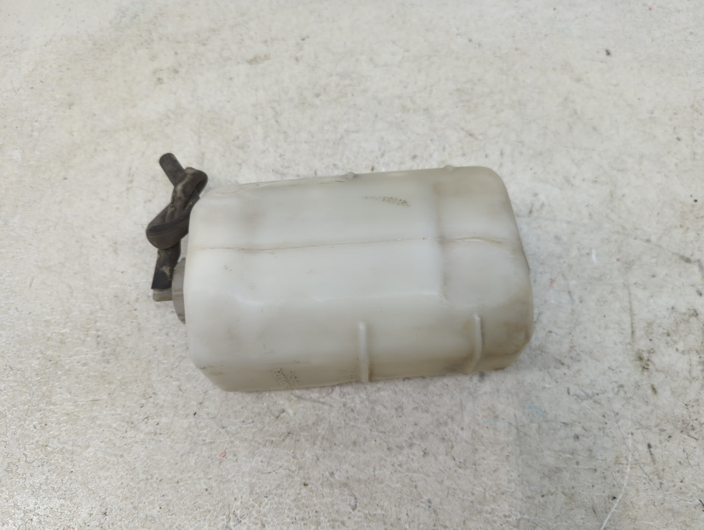 2001 Honda Accord Windshield Washer Fluid Reservoir Bottle Oem - Oemusedautoparts1.com