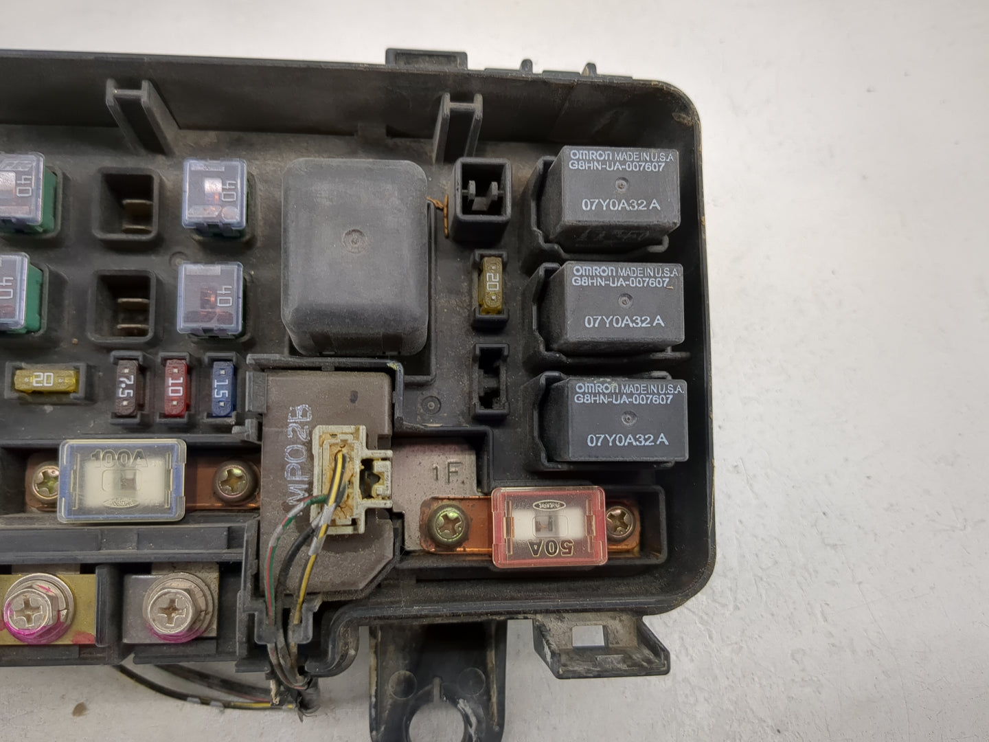 2000-2002 Honda Accord Fusebox Fuse Box Panel Relay Module P/N:S84-A1 S84-A Fits Fits 2000 2001 2002 OEM Used Auto Parts - O