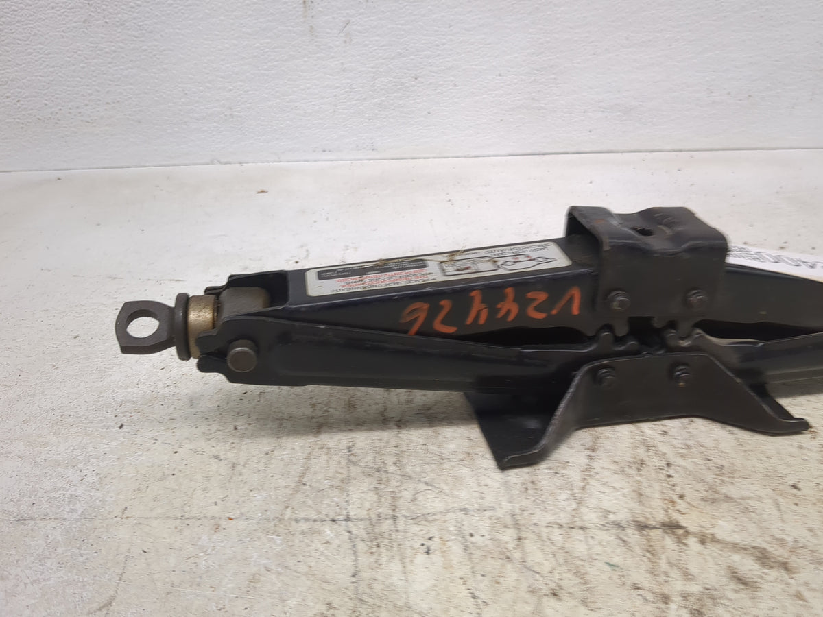 2001 Honda Accord Spare Scissor Car Jack 1512400 - Oemusedautoparts1.com