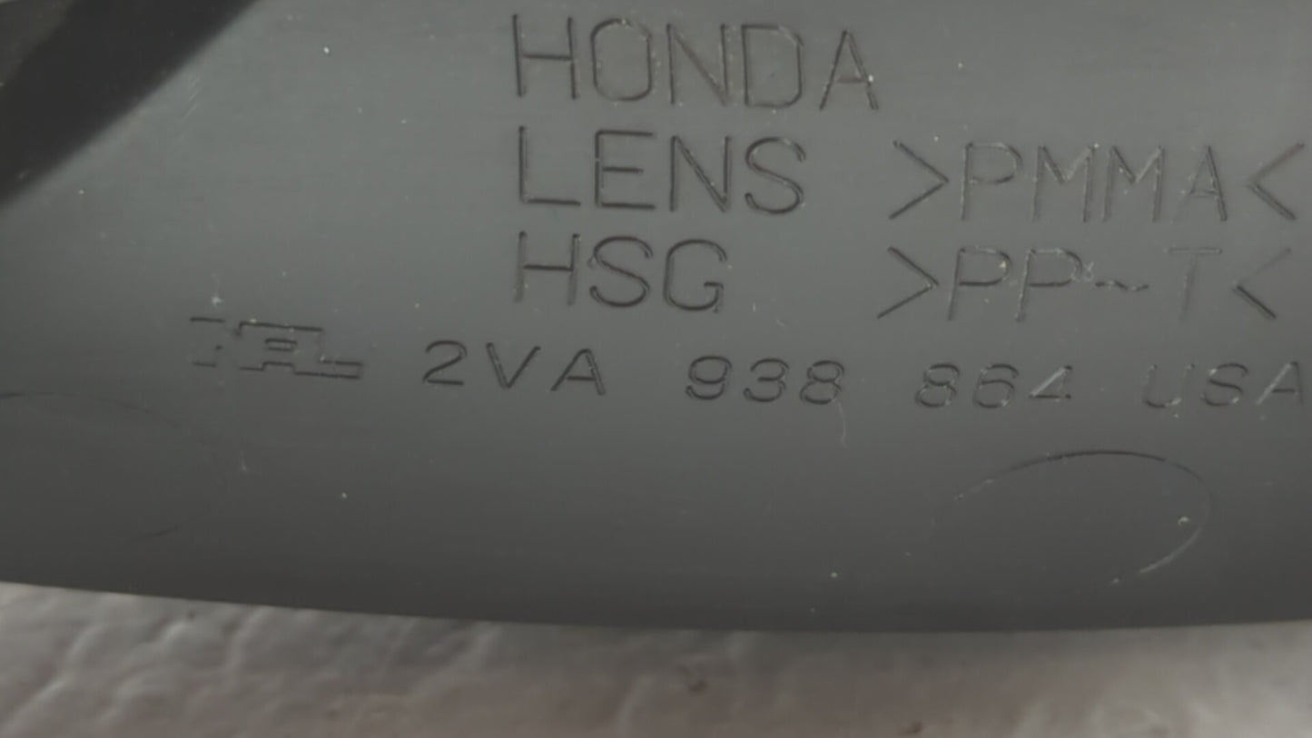 1998-2002 Honda Accord Tail Light Assembly Driver Left OEM Fits Fits 1998 1999 2000 2001 2002 OEM Used Auto Parts - Oemuseda