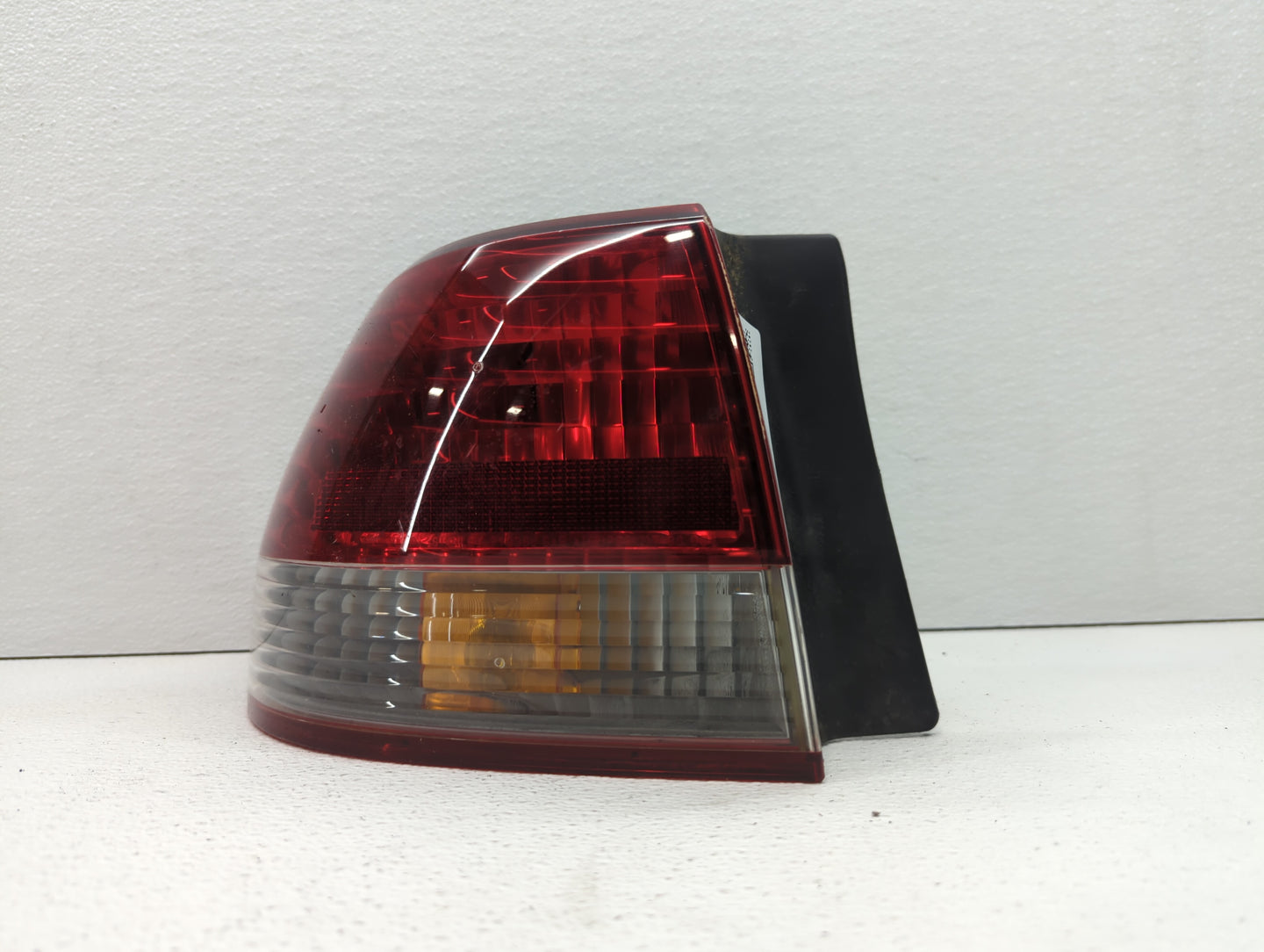 2001-2002 Honda Accord Tail Light Assembly Driver Left OEM Fits Fits 2001 2002 OEM Used Auto Parts - Oemusedautoparts1.com