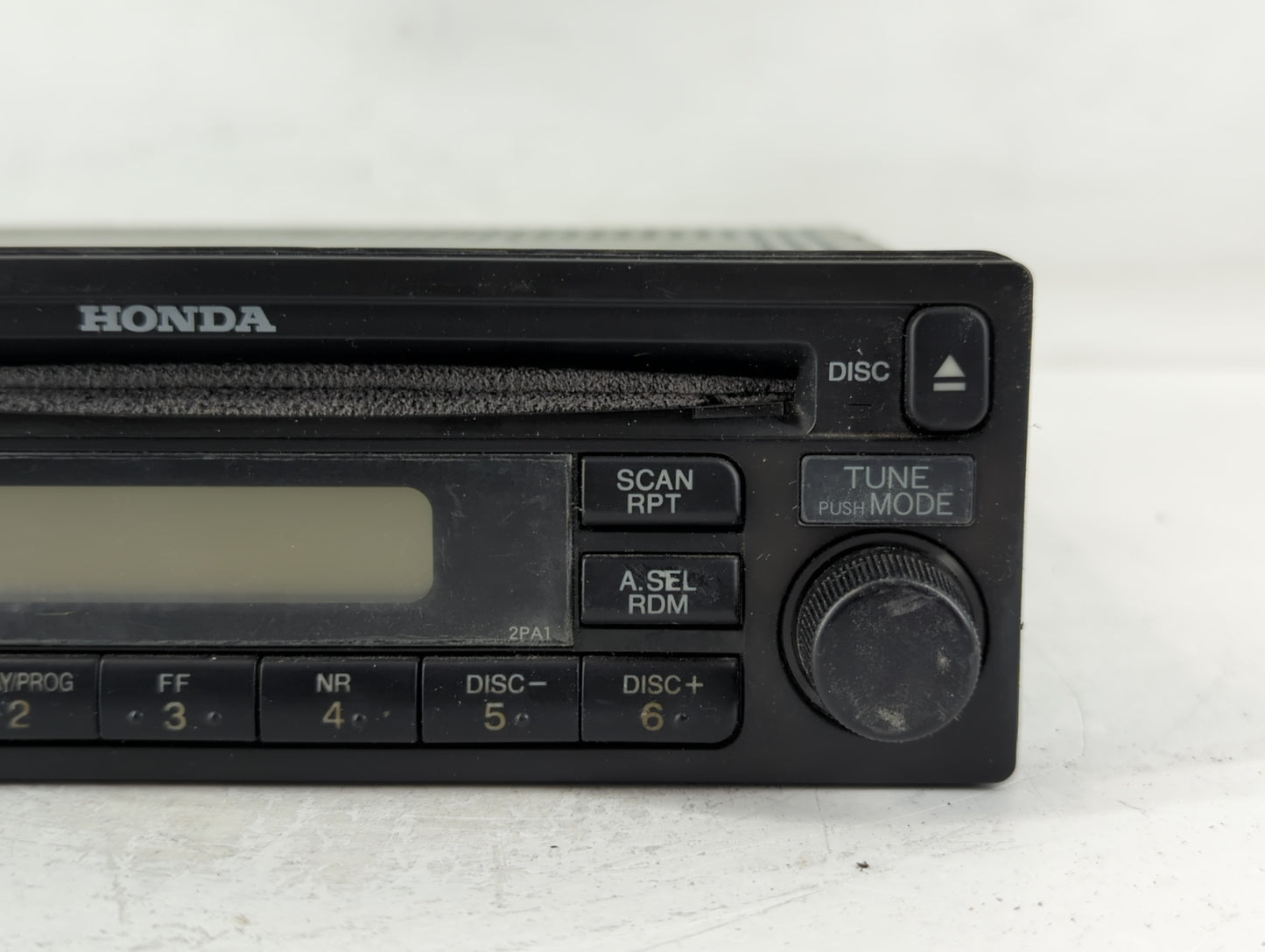 2001-2002 Honda Accord Am Fm Cd Player Radio Receiver - Oemusedautoparts1.com
