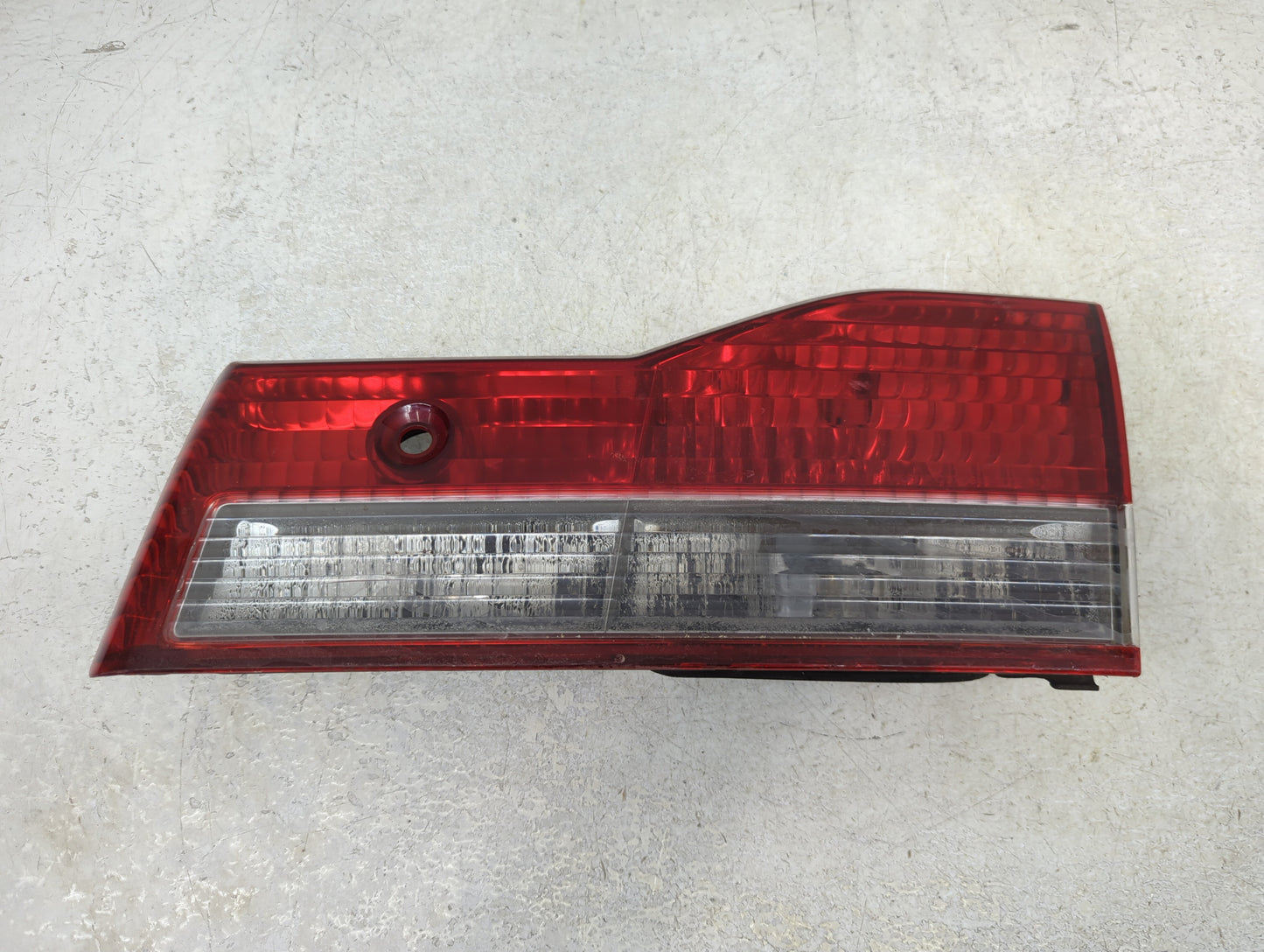 2001-2002 Honda Accord Passenger Right Side Deck Lid Mounted Tail Light - Oemusedautoparts1.com