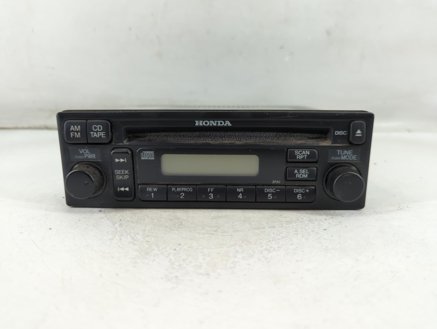 2001-2002 Honda Accord Radio AM FM Cd Player Receiver Replacement P/N:39100-S84-A410-M1 Fits Fits 2001 2002 OEM Used Auto Pa