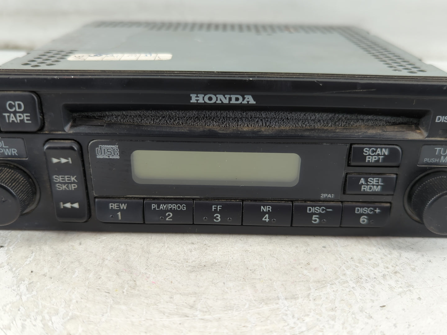 2001-2002 Honda Accord Radio AM FM Cd Player Receiver Replacement P/N:39100-S84-A410-M1 Fits Fits 2001 2002 OEM Used Auto Pa