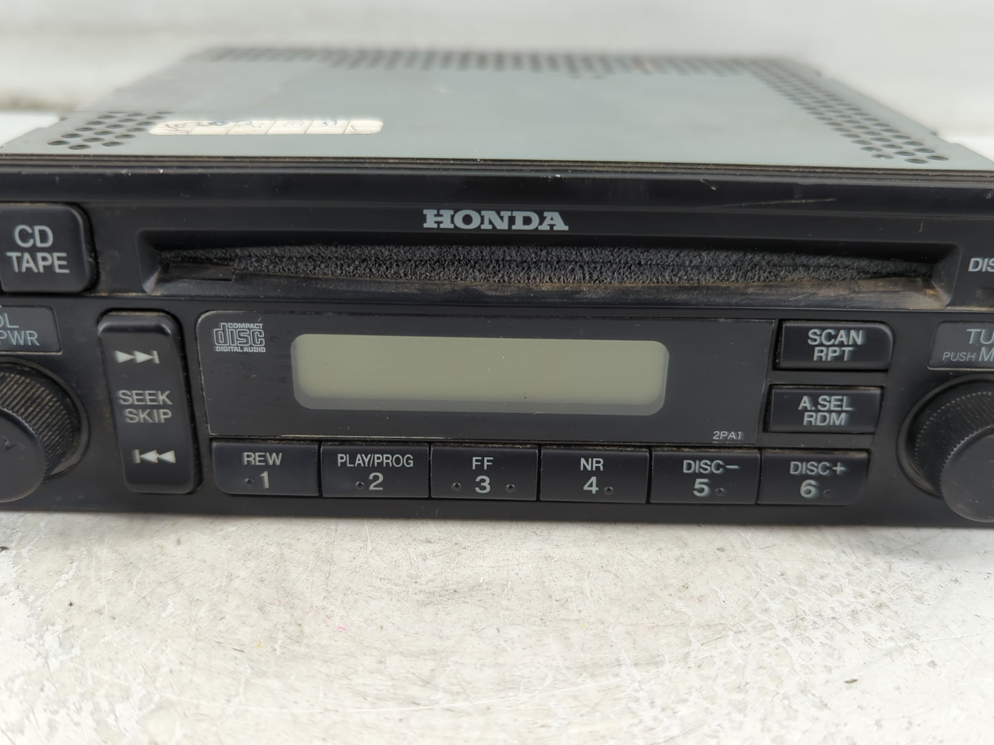 2001-2002 Honda Accord Radio AM FM Cd Player Receiver Replacement P/N:39100-S84-A410-M1 Fits Fits 2001 2002 OEM Used Auto Pa