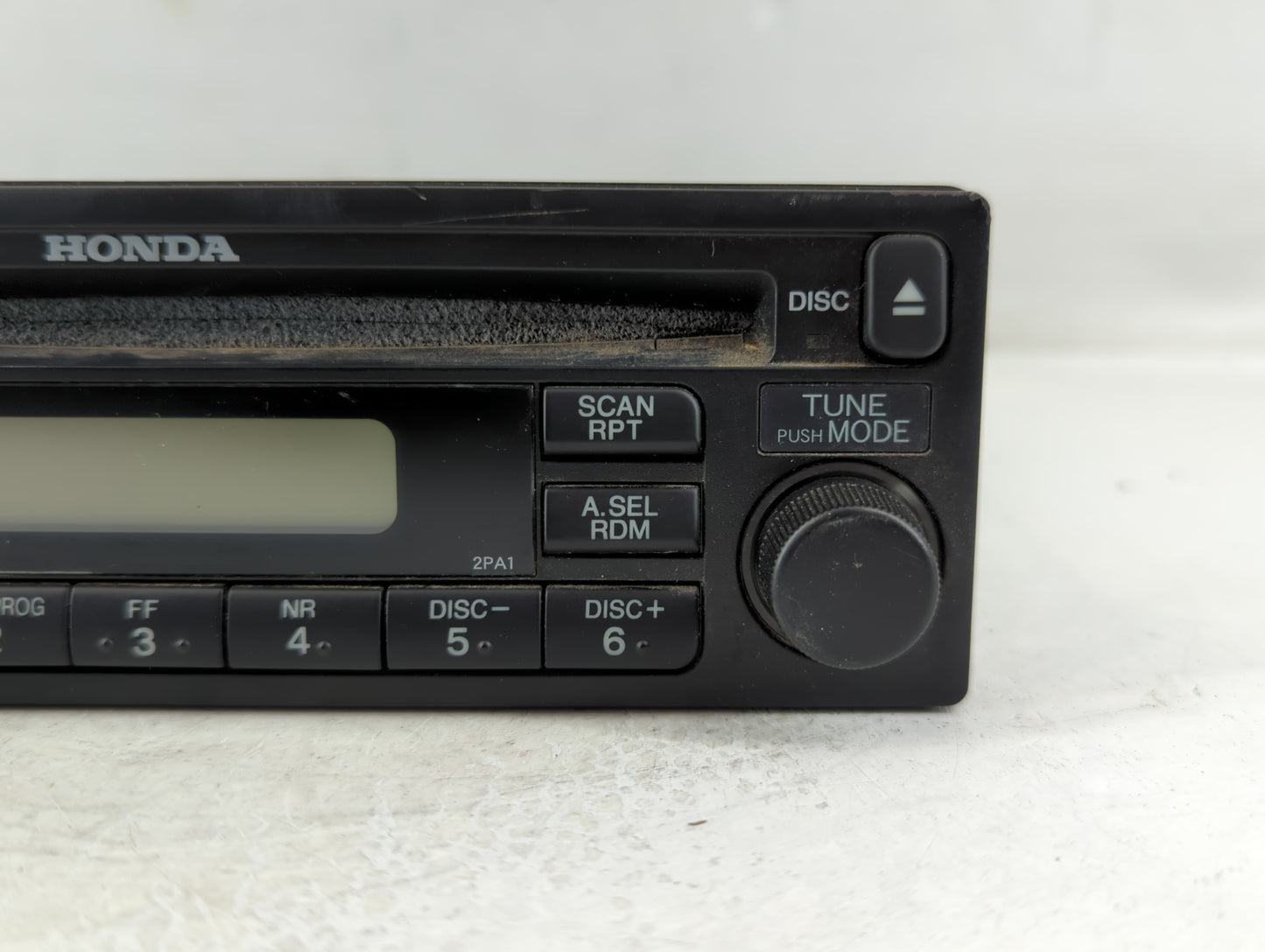 2001-2002 Honda Accord Radio AM FM Cd Player Receiver Replacement P/N:39100-S84-A410-M1 Fits Fits 2001 2002 OEM Used Auto Pa