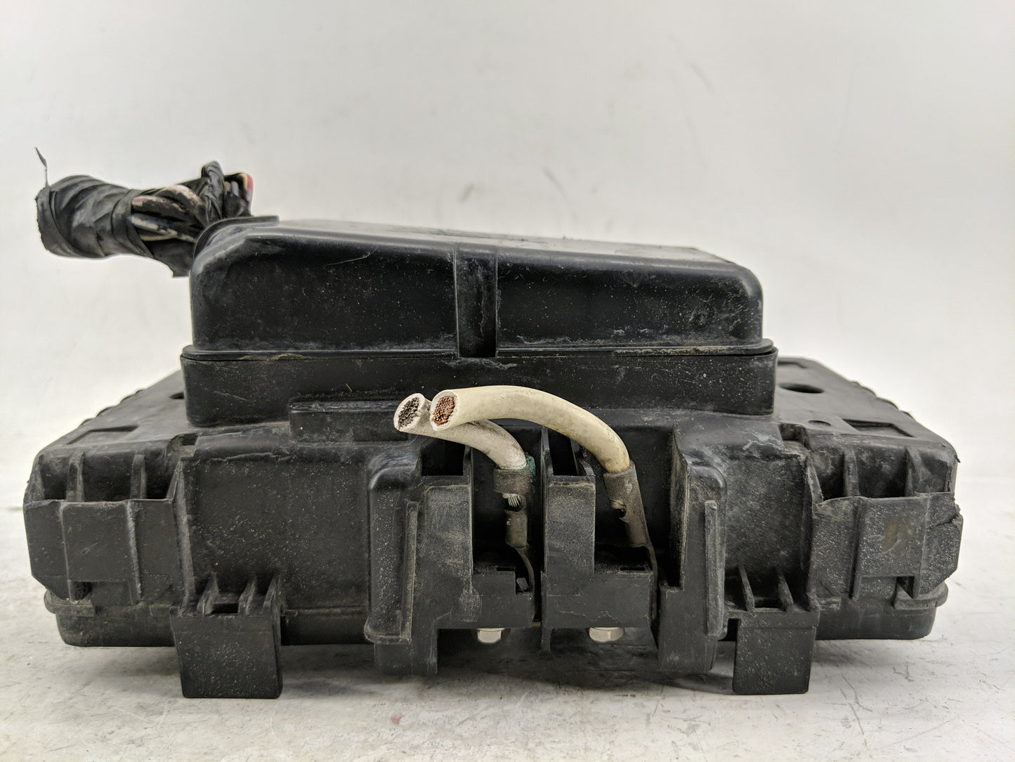 2001-2005 Honda Civic Fusebox Fuse Box Panel Relay Module P/N:5111051711390070 Fits Fits 2001 2002 2003 2004 2005 OEM Used A