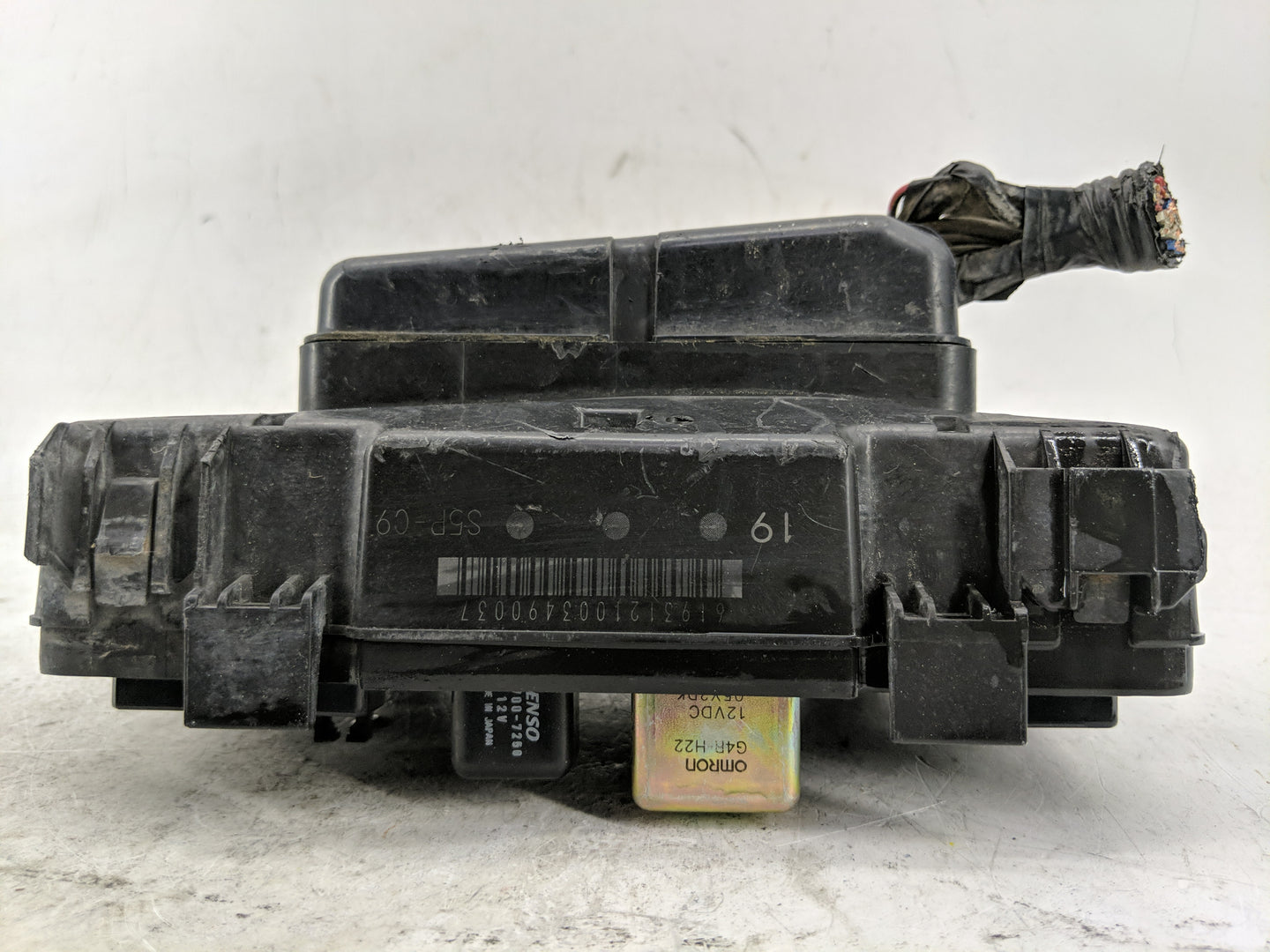 2001-2005 Honda Civic Fusebox Fuse Box Panel Relay Module P/N:5111051711390070 Fits Fits 2001 2002 2003 2004 2005 OEM Used A