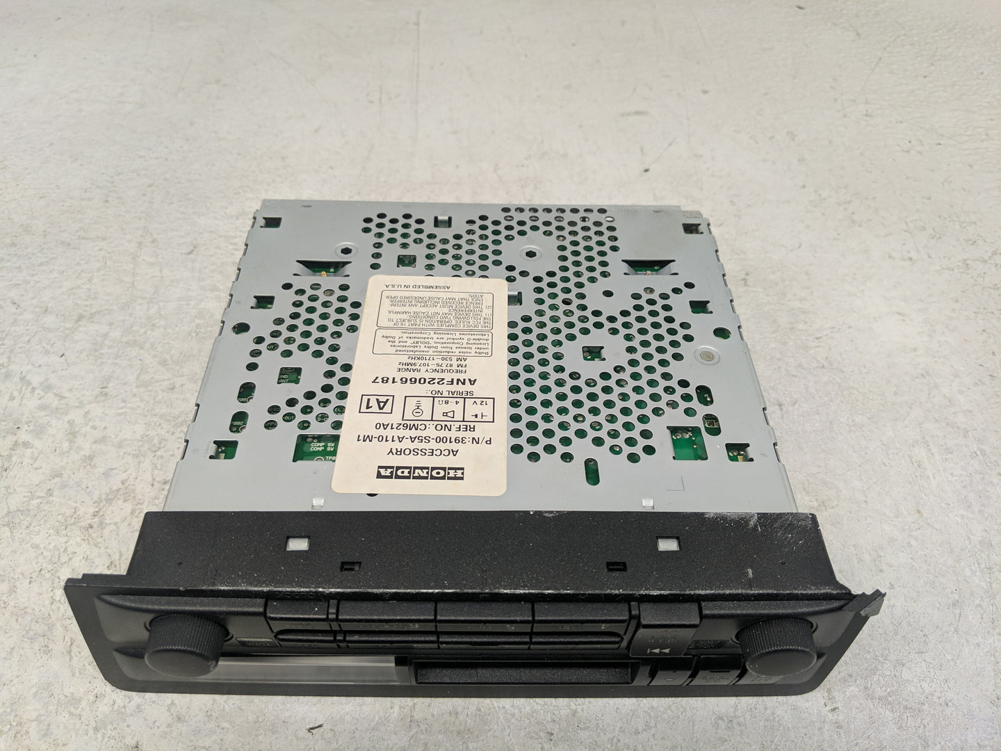 2001-2002 Honda Civic Radio AM FM Cd Player Receiver Replacement P/N:ANF22066187 Fits Fits 2001 2002 OEM Used Auto Parts - O