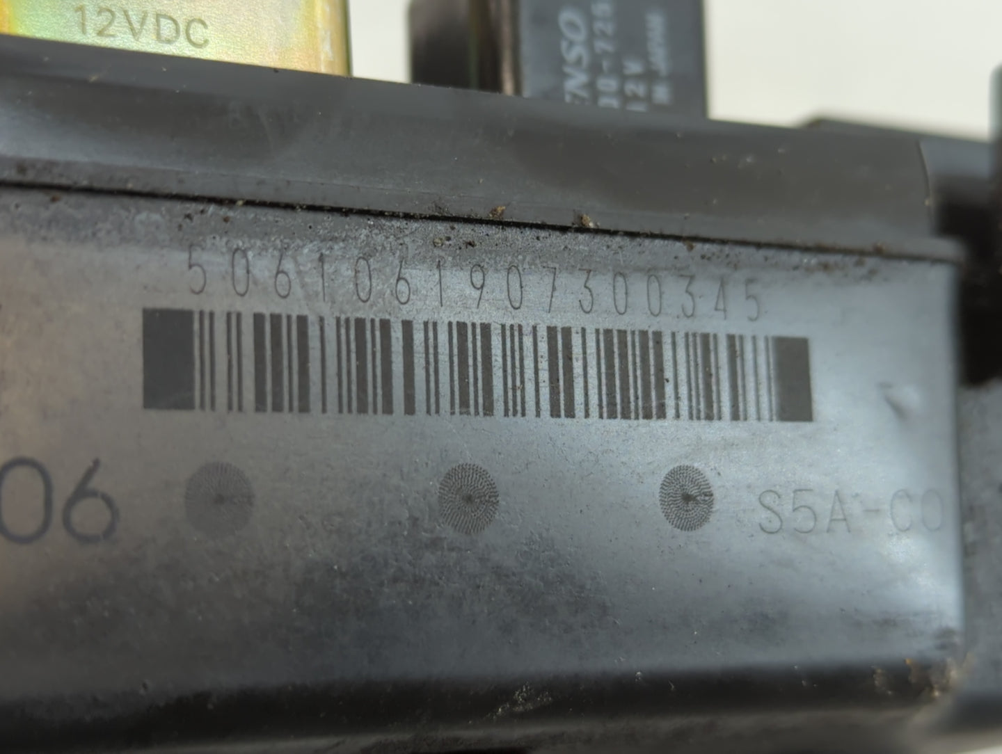 2001-2005 Honda Civic Fusebox Fuse Box Panel Relay Module P/N:5061061907300345 Fits Fits 2001 2002 2003 2004 2005 OEM Used A